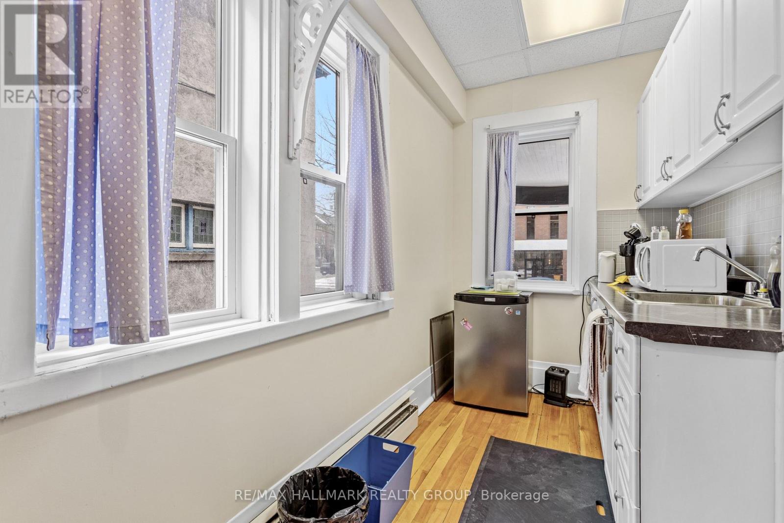 436 Maclaren Street, Ottawa, Ontario  K2P 0M8 - Photo 7 - X12909704