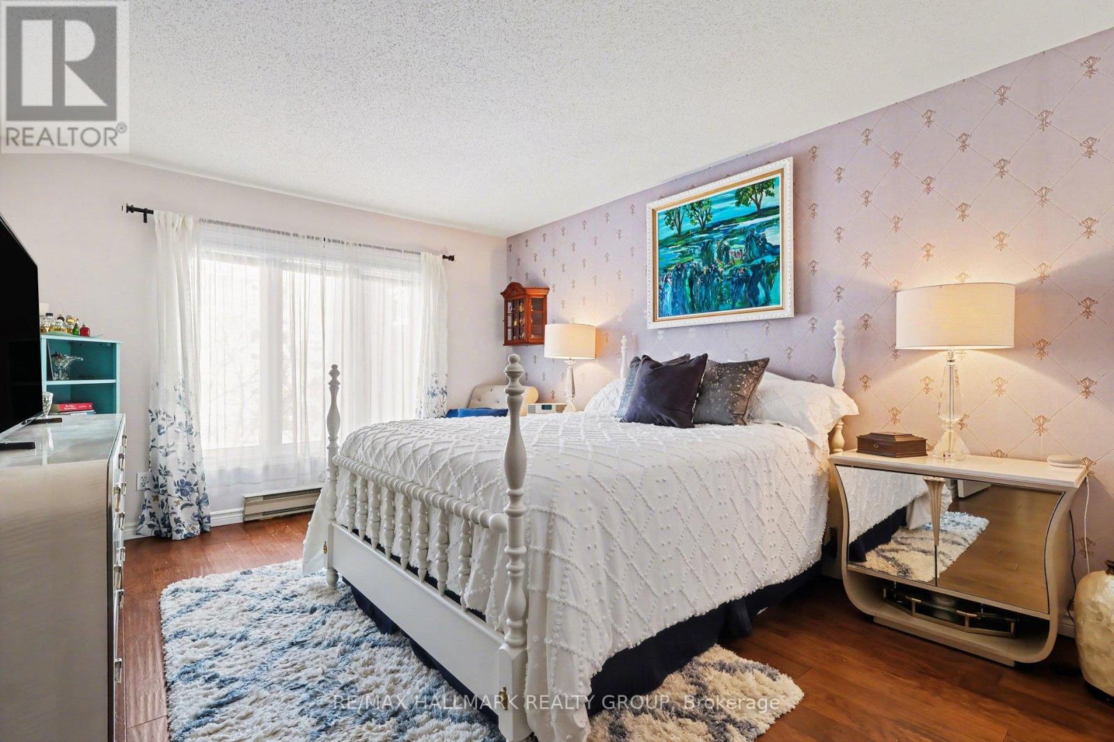 301b - 995 North River Road, Ottawa, Ontario  K1K 3V5 - Photo 15 - X12909784