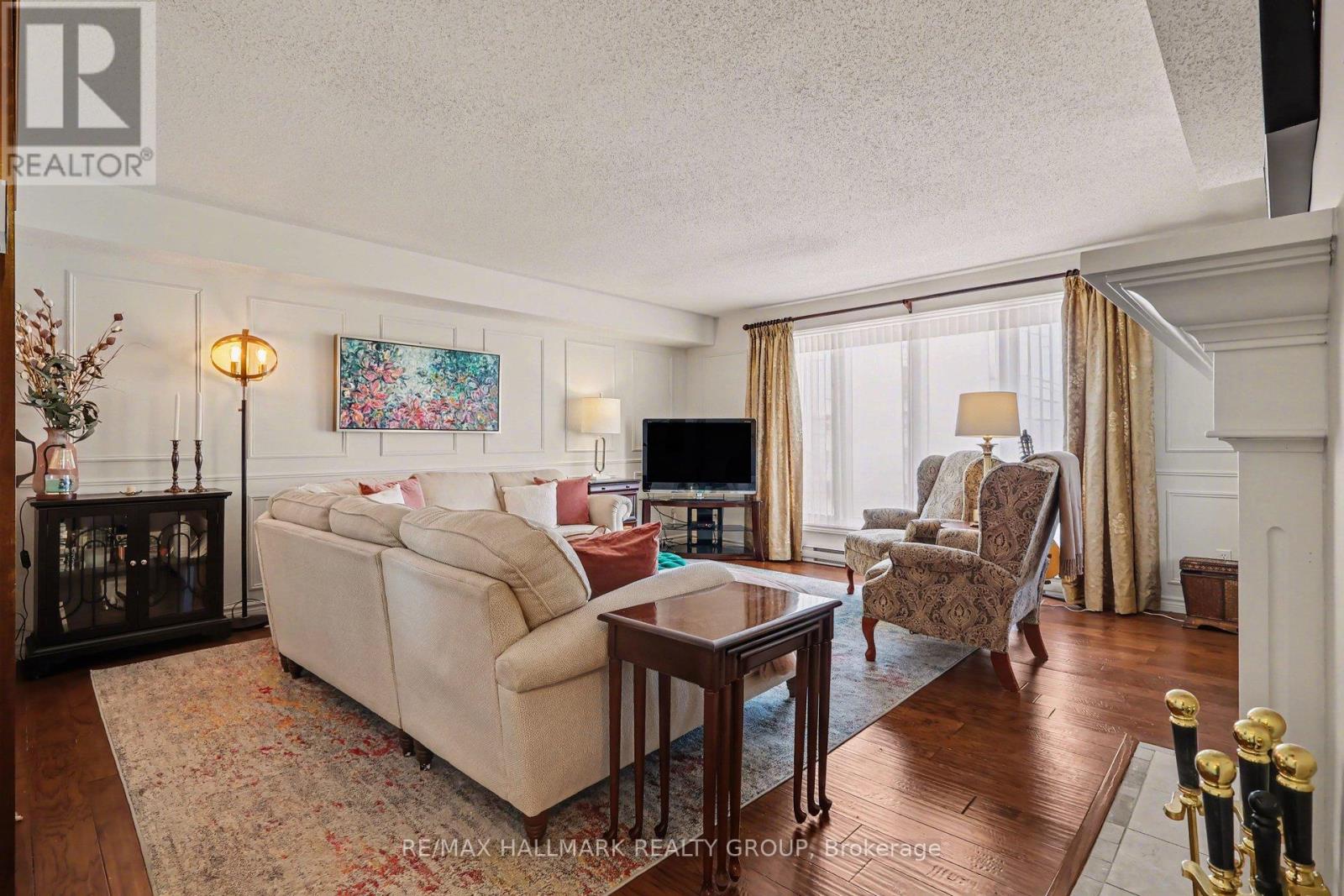 301b - 995 North River Road, Ottawa, Ontario  K1K 3V5 - Photo 5 - X12909784