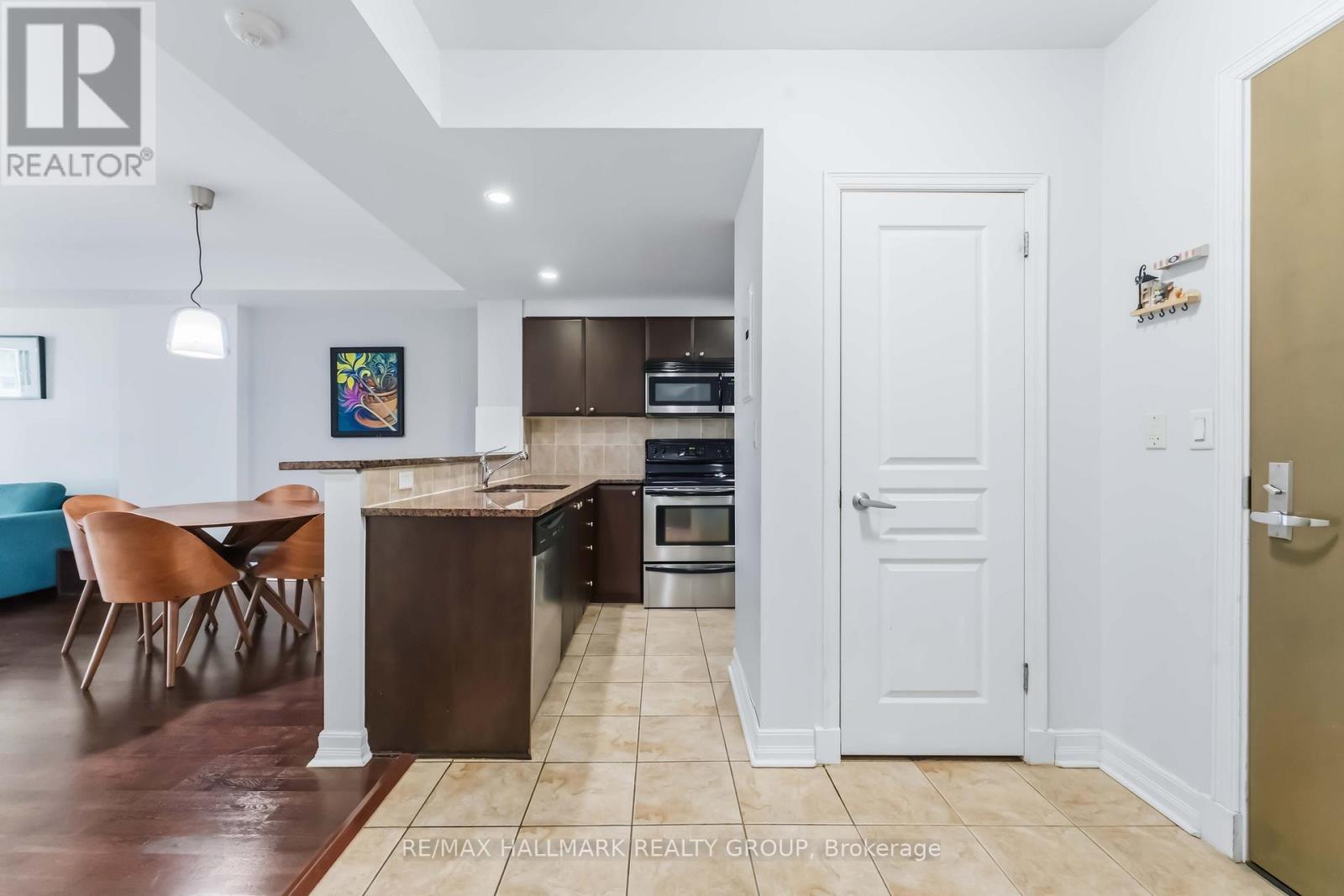 808 - 200 Besserer Street, Ottawa, Ontario  K1N 0A7 - Photo 13 - X12909786