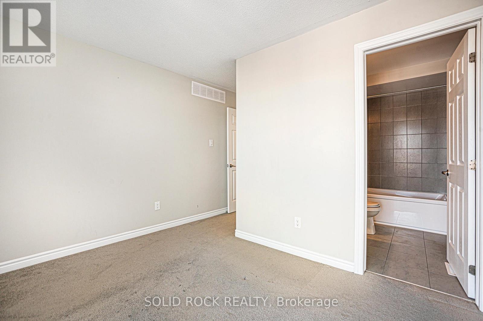 42 - 150 Walleye Private, Ottawa, Ontario  K2J 6R2 - Photo 11 - X12909812