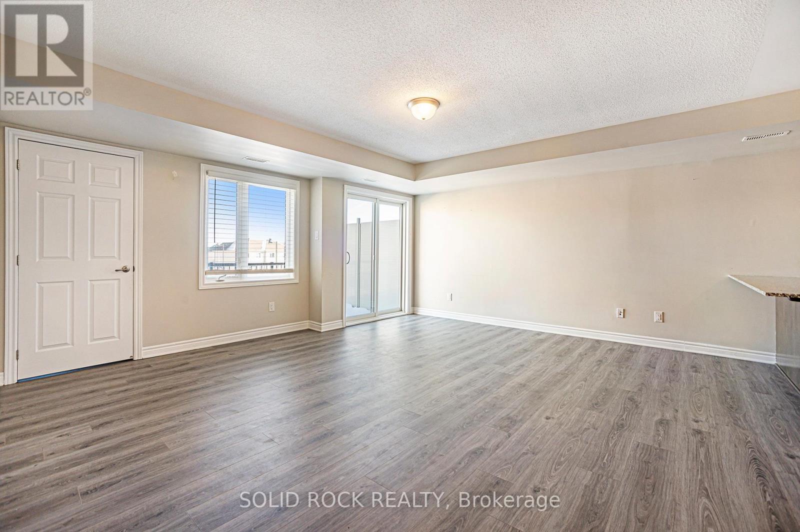 42 - 150 Walleye Private, Ottawa, Ontario  K2J 6R2 - Photo 3 - X12909812