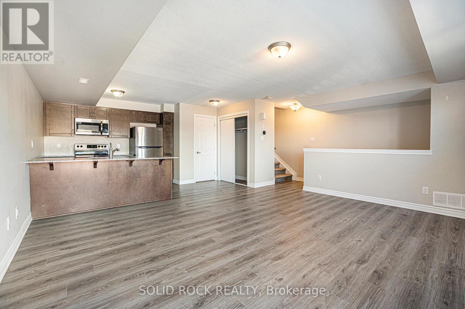 42 - 150 Walleye Private, Ottawa, Ontario  K2J 6R2 - Photo 5 - X12909812