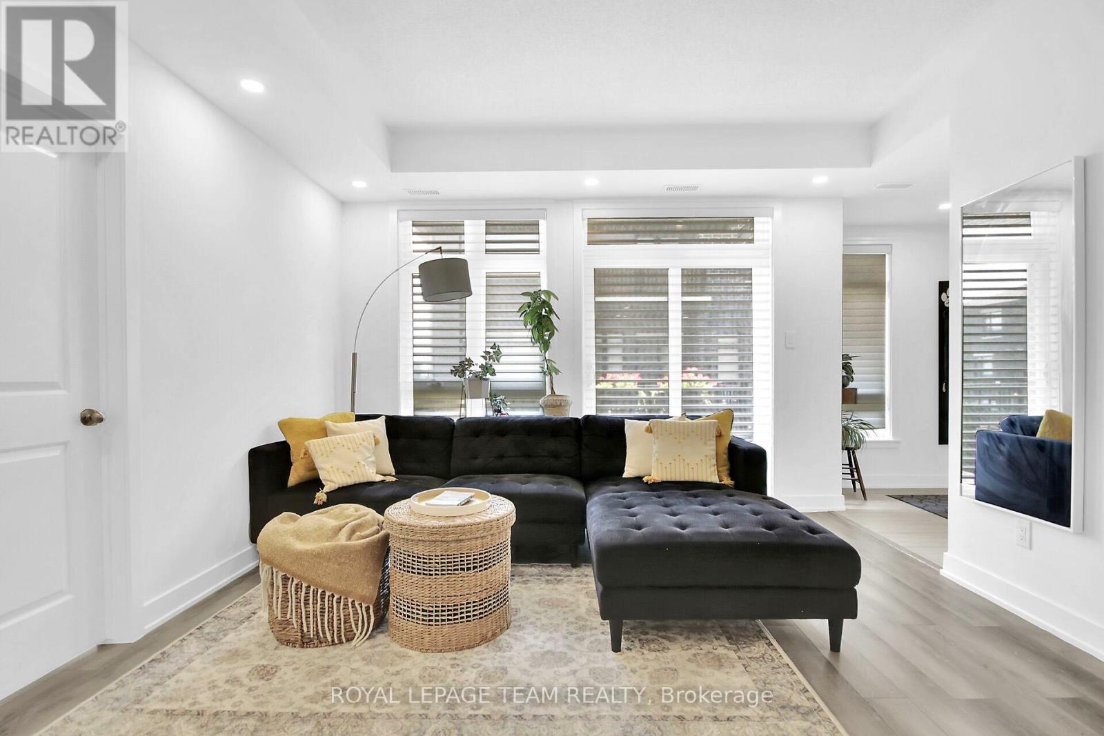 H - 300 Tulum Crescent, Ottawa, Ontario  K2S 2Y4 - Photo 10 - X12909838