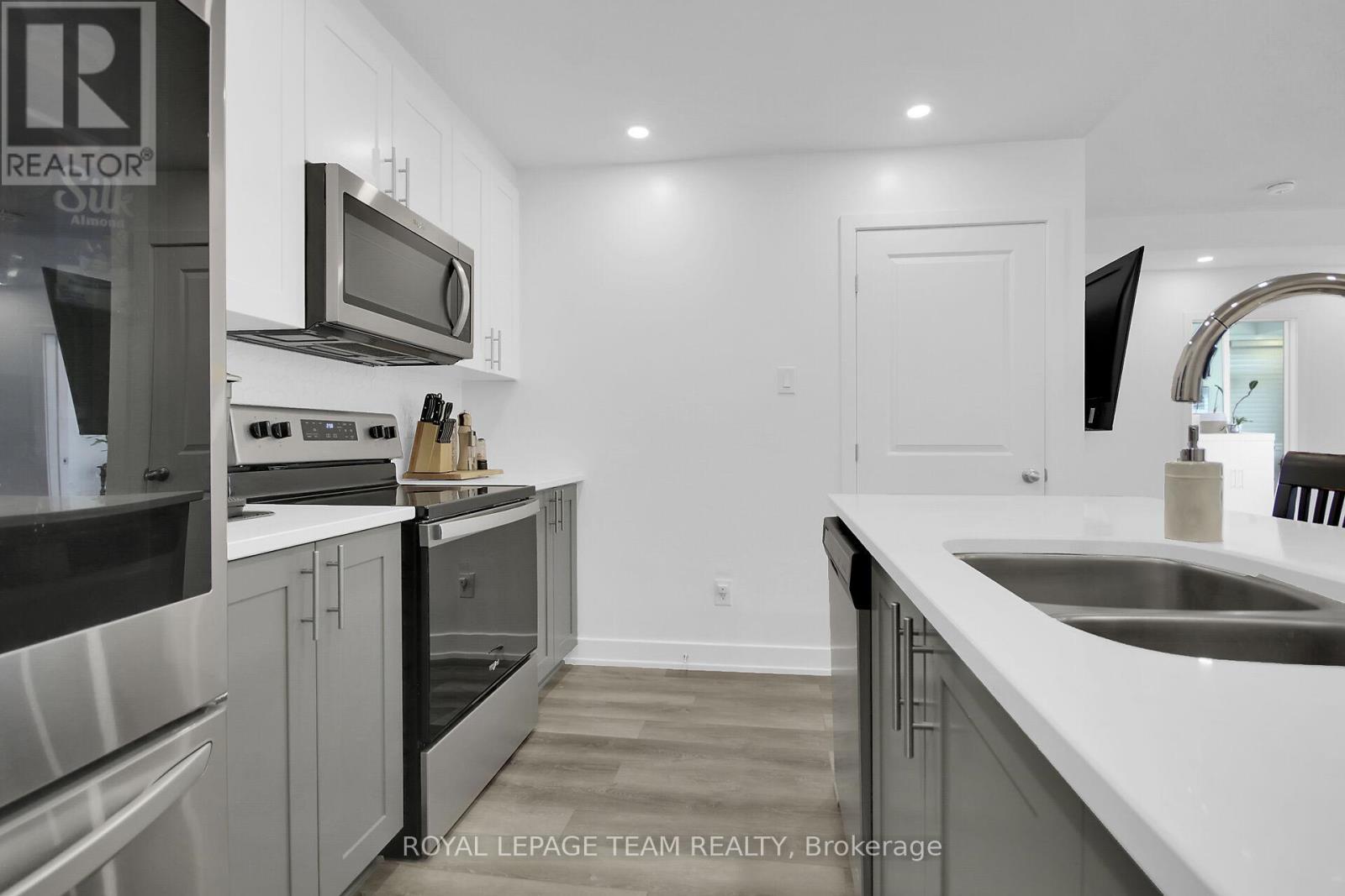 H - 300 Tulum Crescent, Ottawa, Ontario  K2S 2Y4 - Photo 26 - X12909838