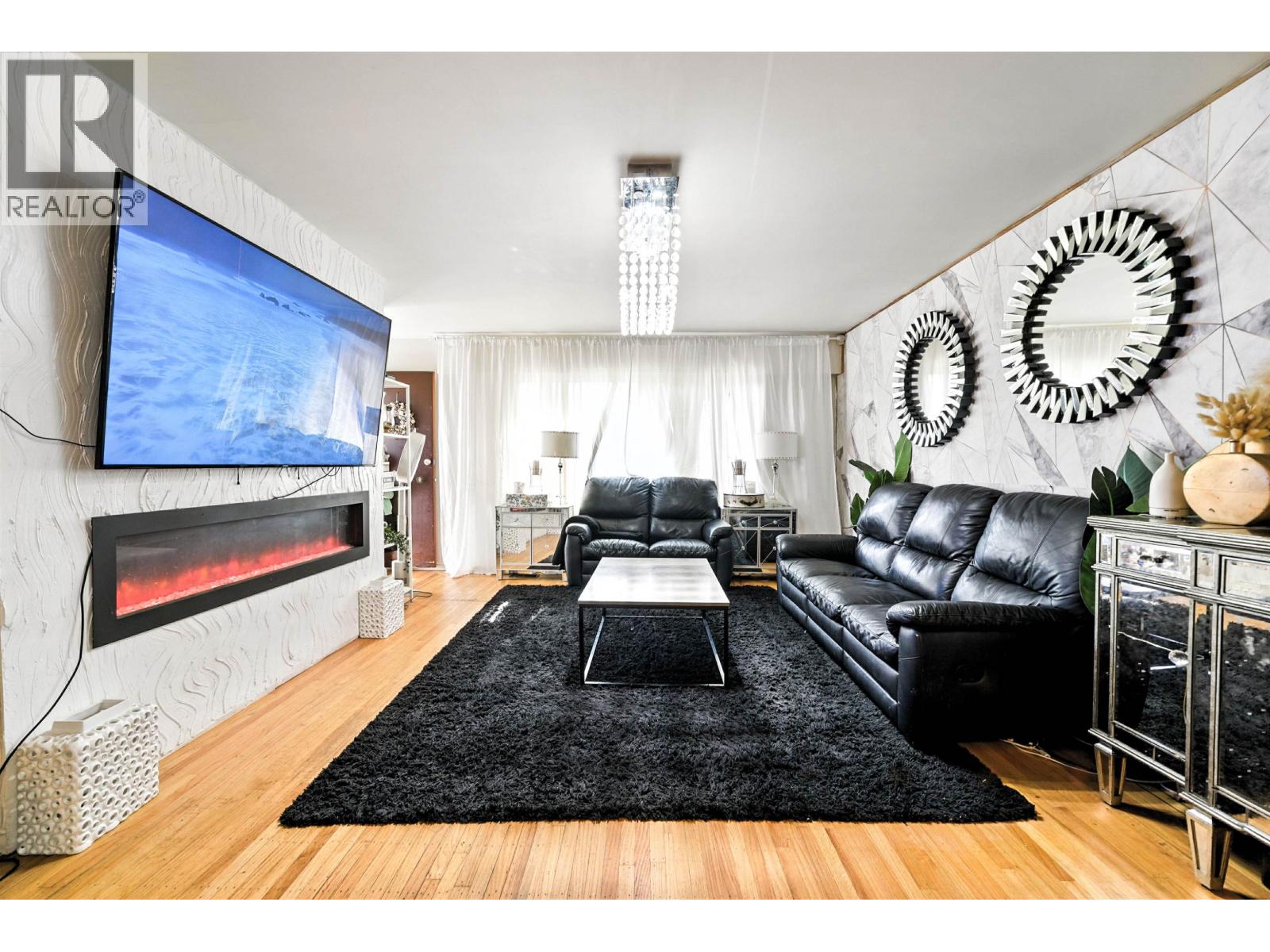 4987 Hoy Street, Vancouver, British Columbia  V5R 4N6 - Photo 3 - R3078002