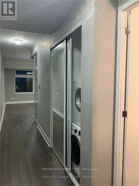 1426 - 111 St Clair Avenue W, Toronto (Yonge-St. Clair), Ontario  M4V 1N5 - Photo 13 - C12909634