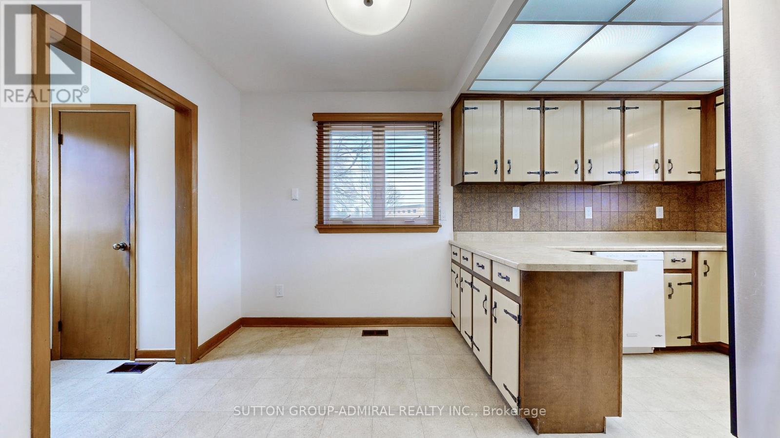 33 Silverview Drive, Toronto, Ontario  M2M 2B5 - Photo 29 - C12909688