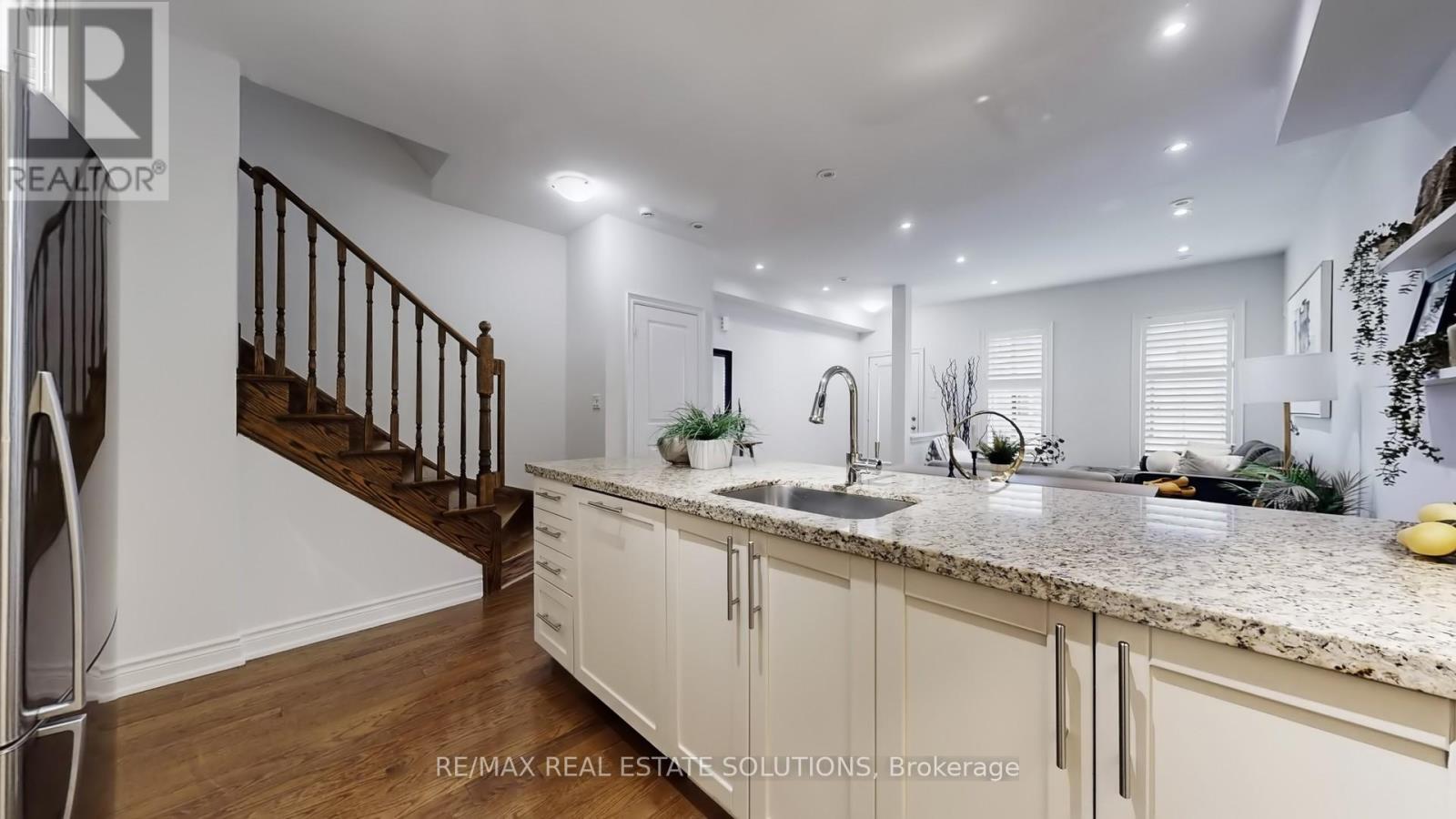 5 - 30 Hargrave Lane, Toronto, Ontario  M4N 0A4 - Photo 11 - C12909702