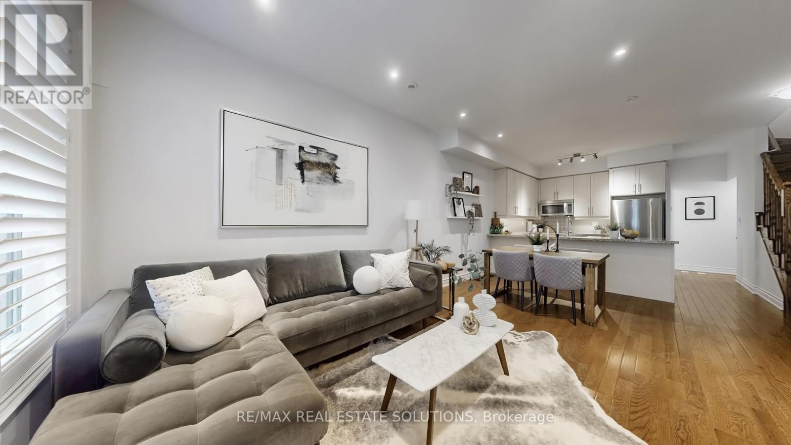 5 - 30 Hargrave Lane, Toronto, Ontario  M4N 0A4 - Photo 2 - C12909702