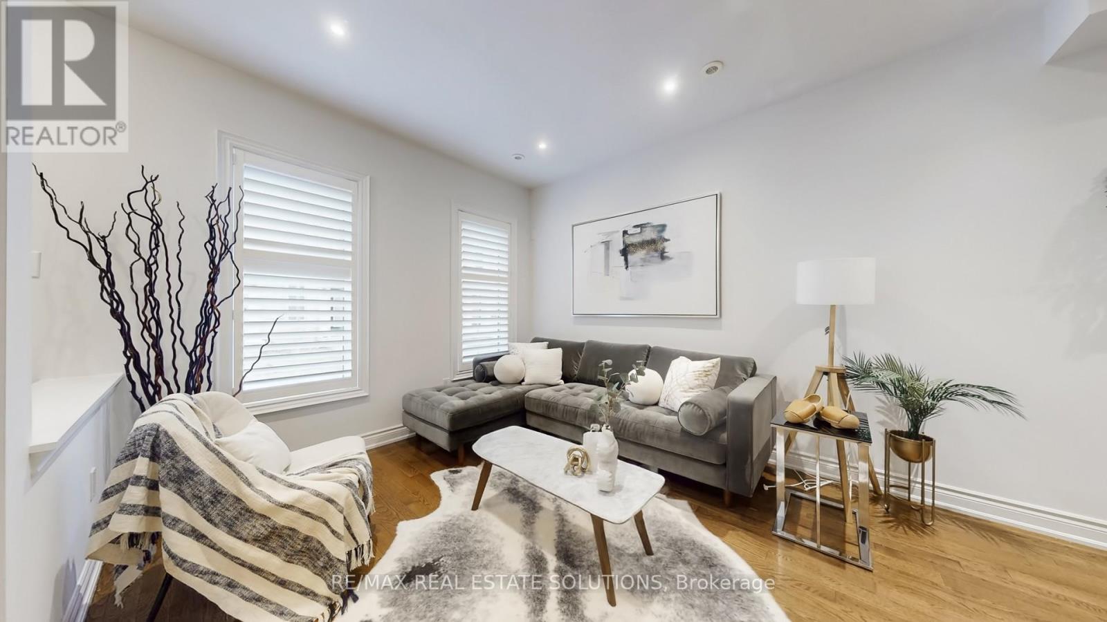 5 - 30 Hargrave Lane, Toronto, Ontario  M4N 0A4 - Photo 3 - C12909702