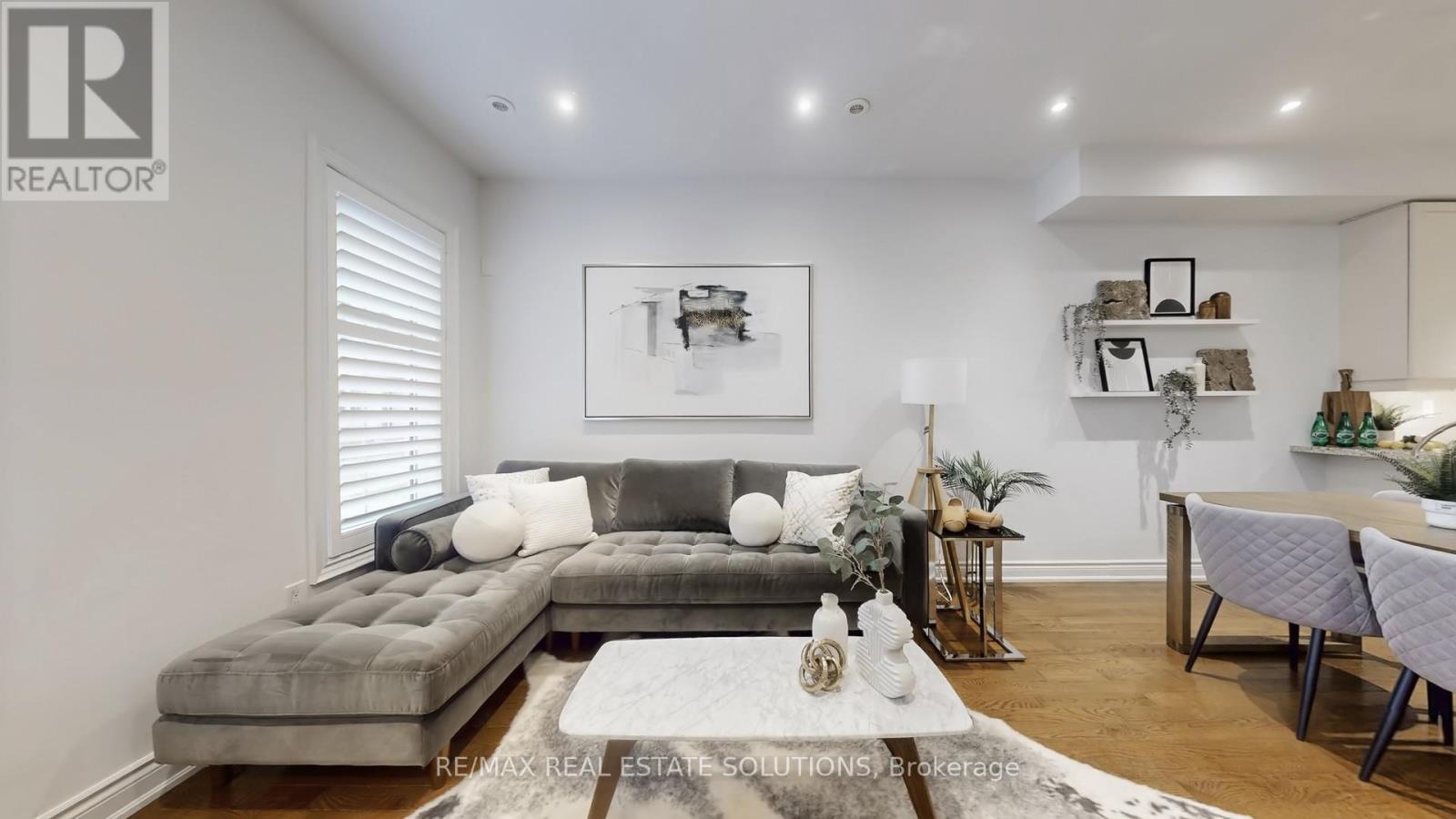 5 - 30 Hargrave Lane, Toronto, Ontario  M4N 0A4 - Photo 4 - C12909702