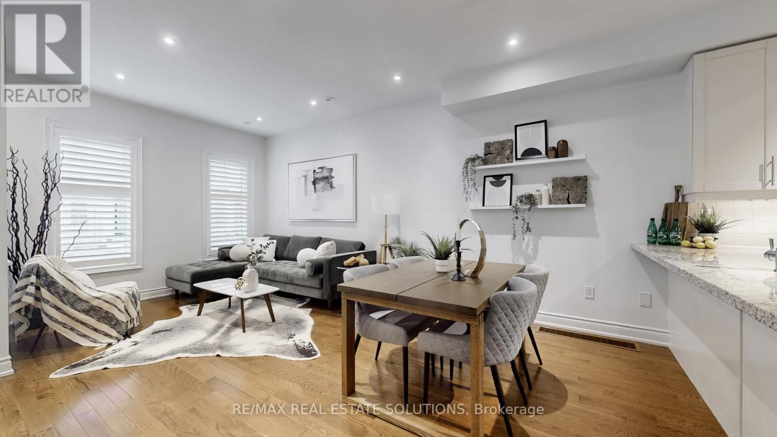 5 - 30 Hargrave Lane, Toronto, Ontario  M4N 0A4 - Photo 5 - C12909702