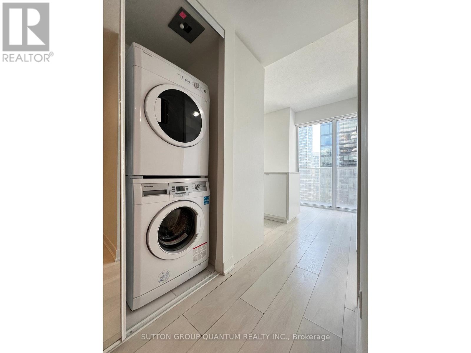 1510 - 88 Harbour Street, Toronto (Waterfront Communities), Ontario  M5J 0C3 - Photo 10 - C12909710