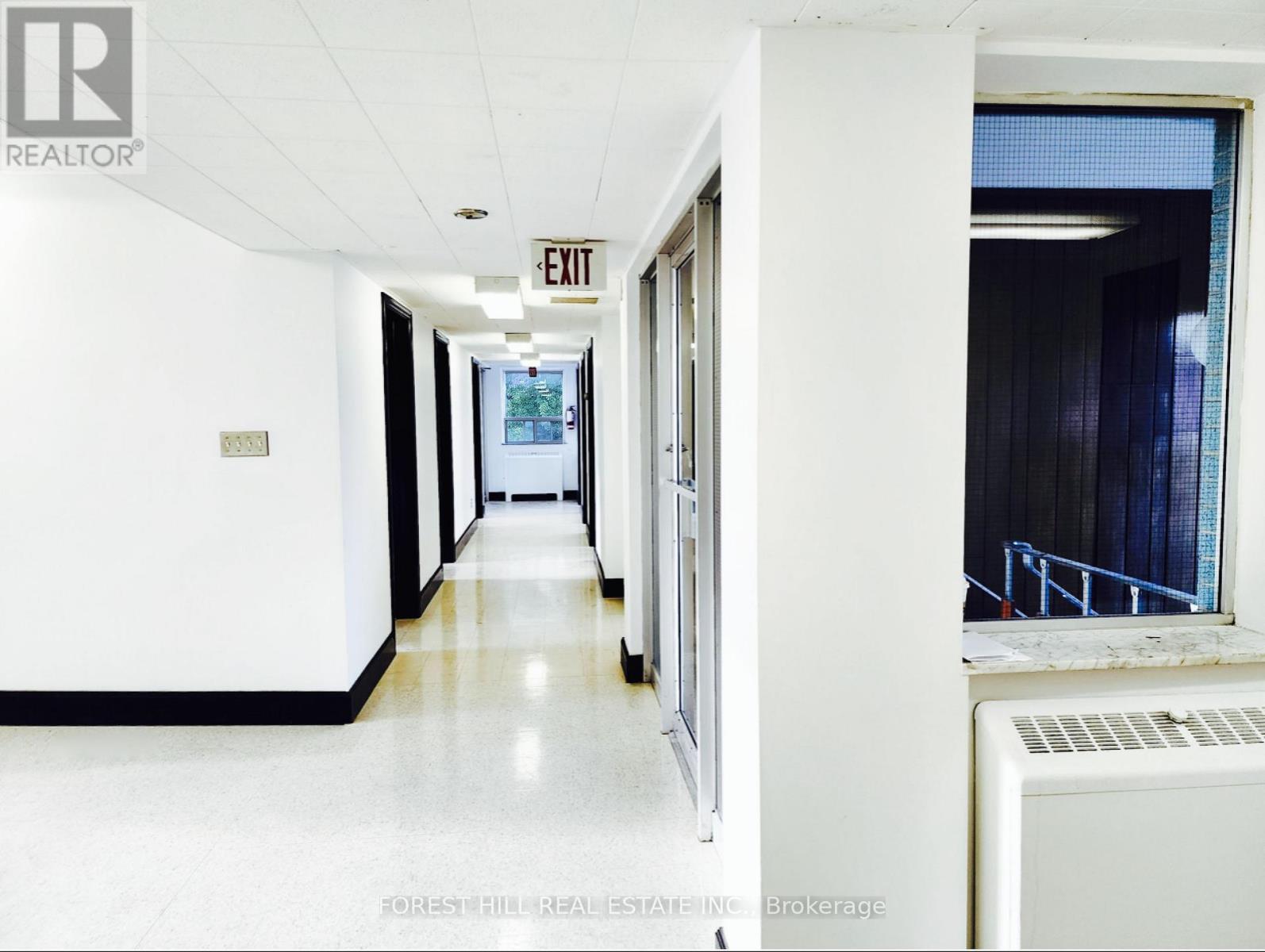 300 - 226 Bathurst Street, Toronto, Ontario  M5T 2R9 - Photo 3 - C12909750