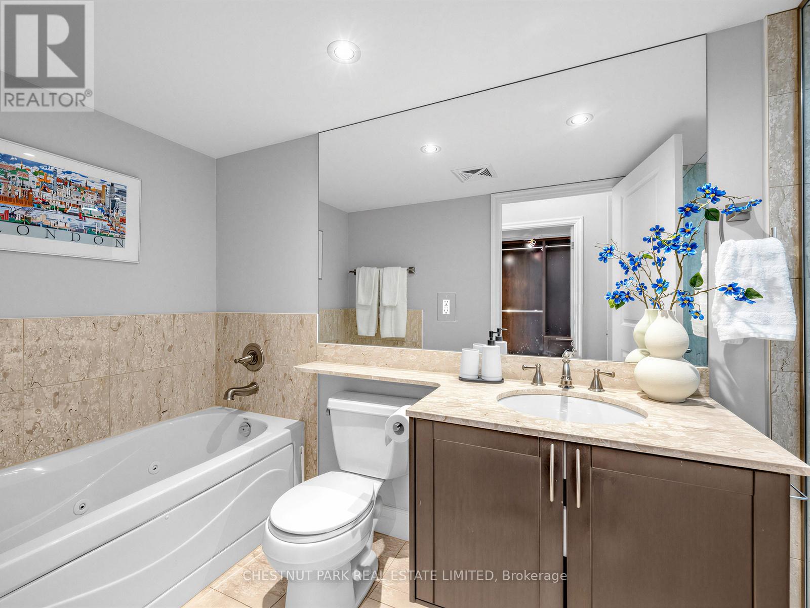 Ph1703 - 900 Mount Pleasant Road, Toronto, Ontario  M4P 3J9 - Photo 15 - C12909830