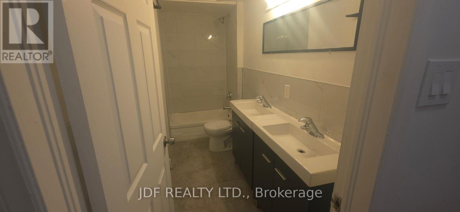 383 Lansdowne Avenue, Toronto, Ontario  M6H 3Y2 - Photo 12 - C12909846