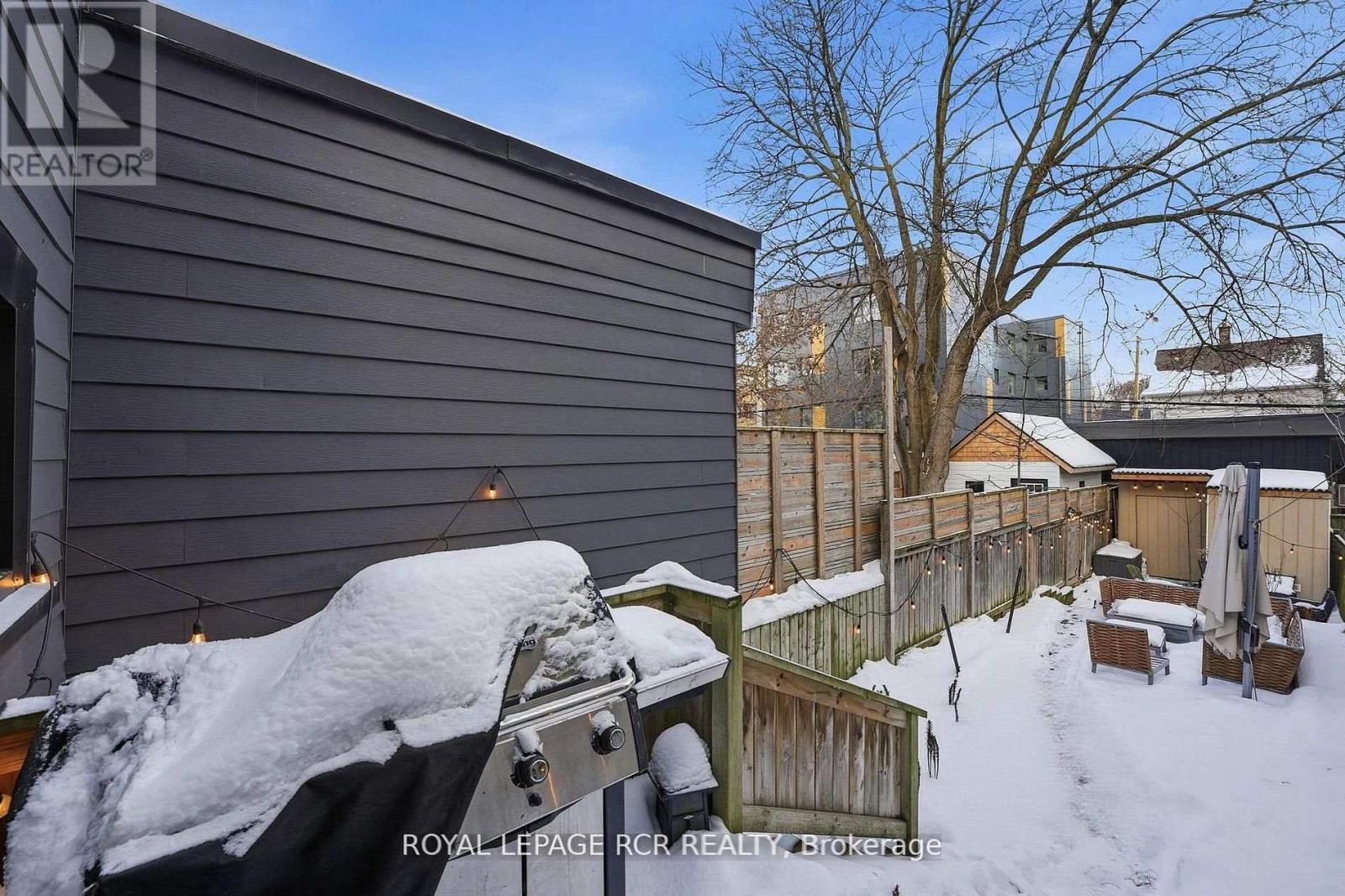 257 Rhodes Avenue, Toronto, Ontario  M4L 3A2 - Photo 26 - E12909738