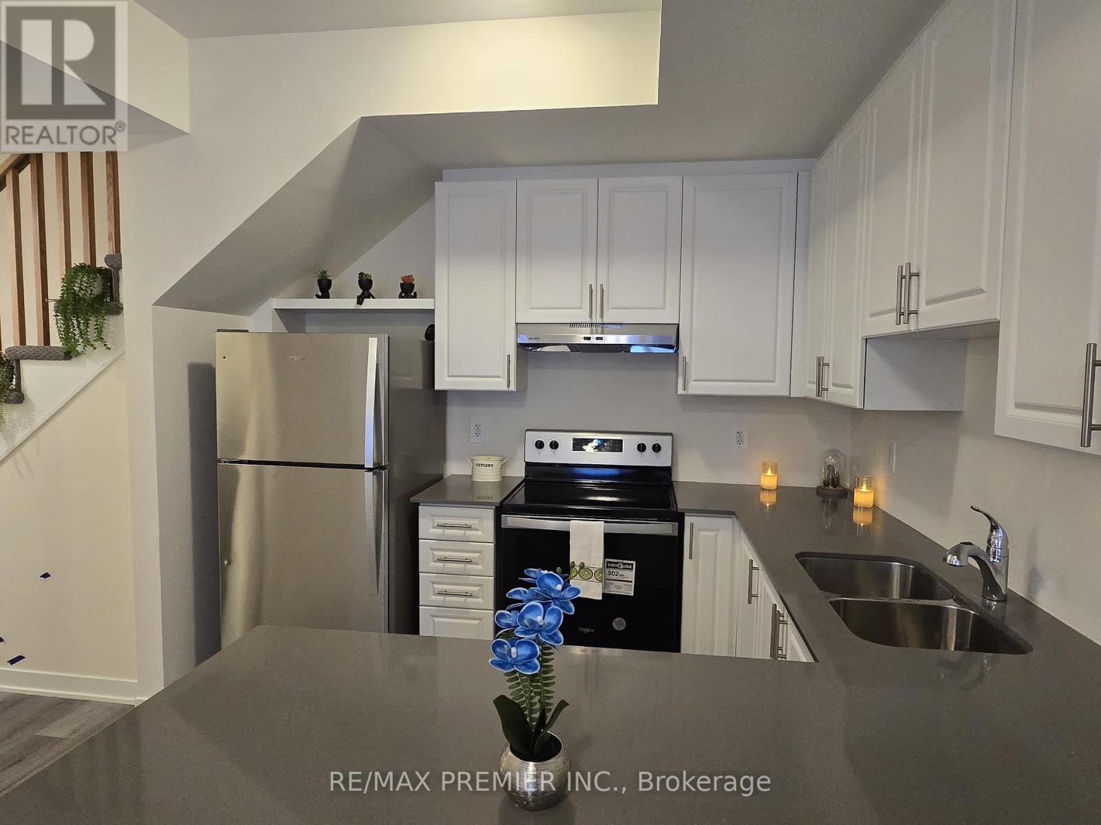 325 - 1695 Dersan Street, Pickering (Duffin Heights), Ontario  L1V 2P8 - Photo 6 - E12909854