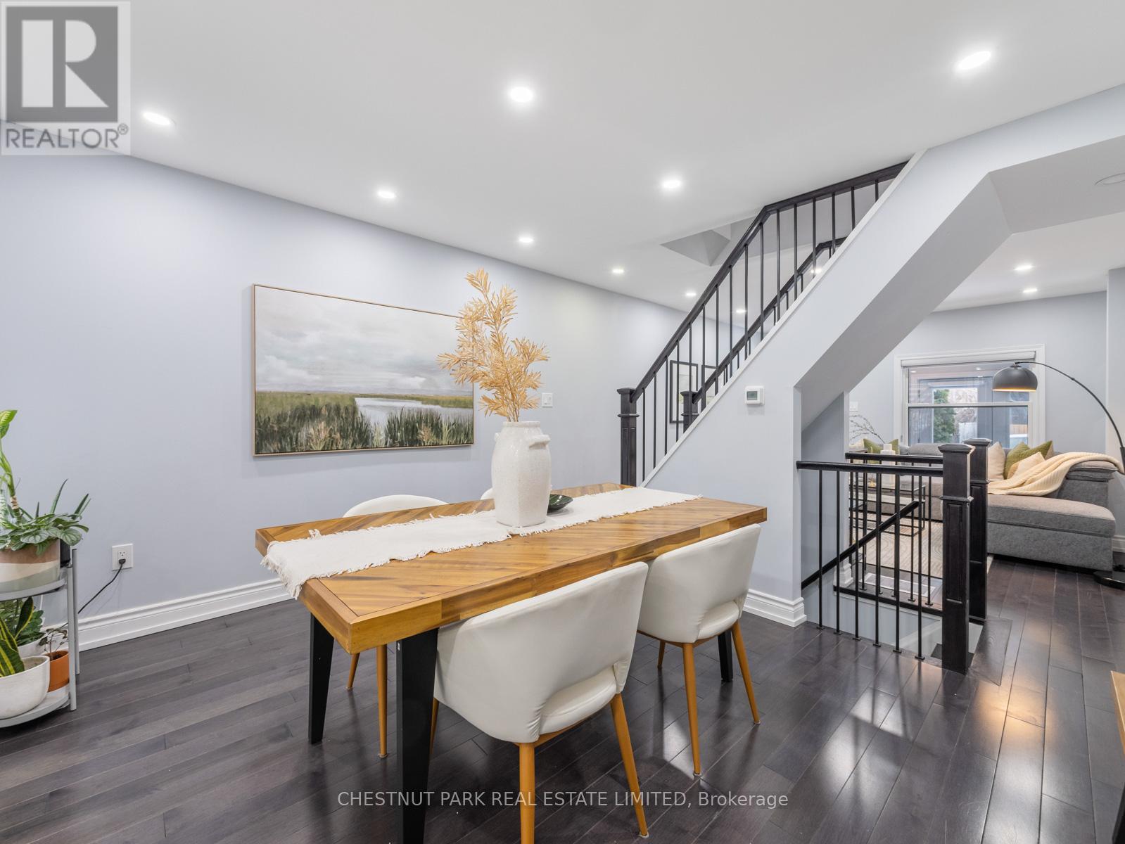 7 Weymouth Avenue, Toronto, Ontario  M4C 1R6 - Photo 12 - E12909856