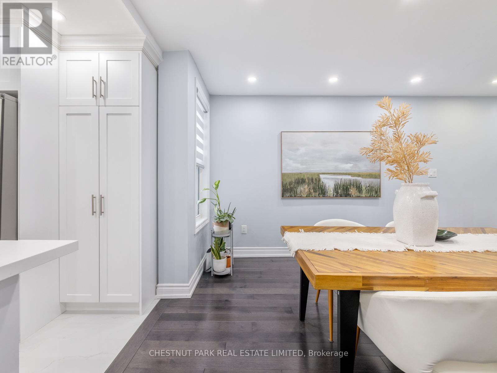 7 Weymouth Avenue, Toronto, Ontario  M4C 1R6 - Photo 13 - E12909856