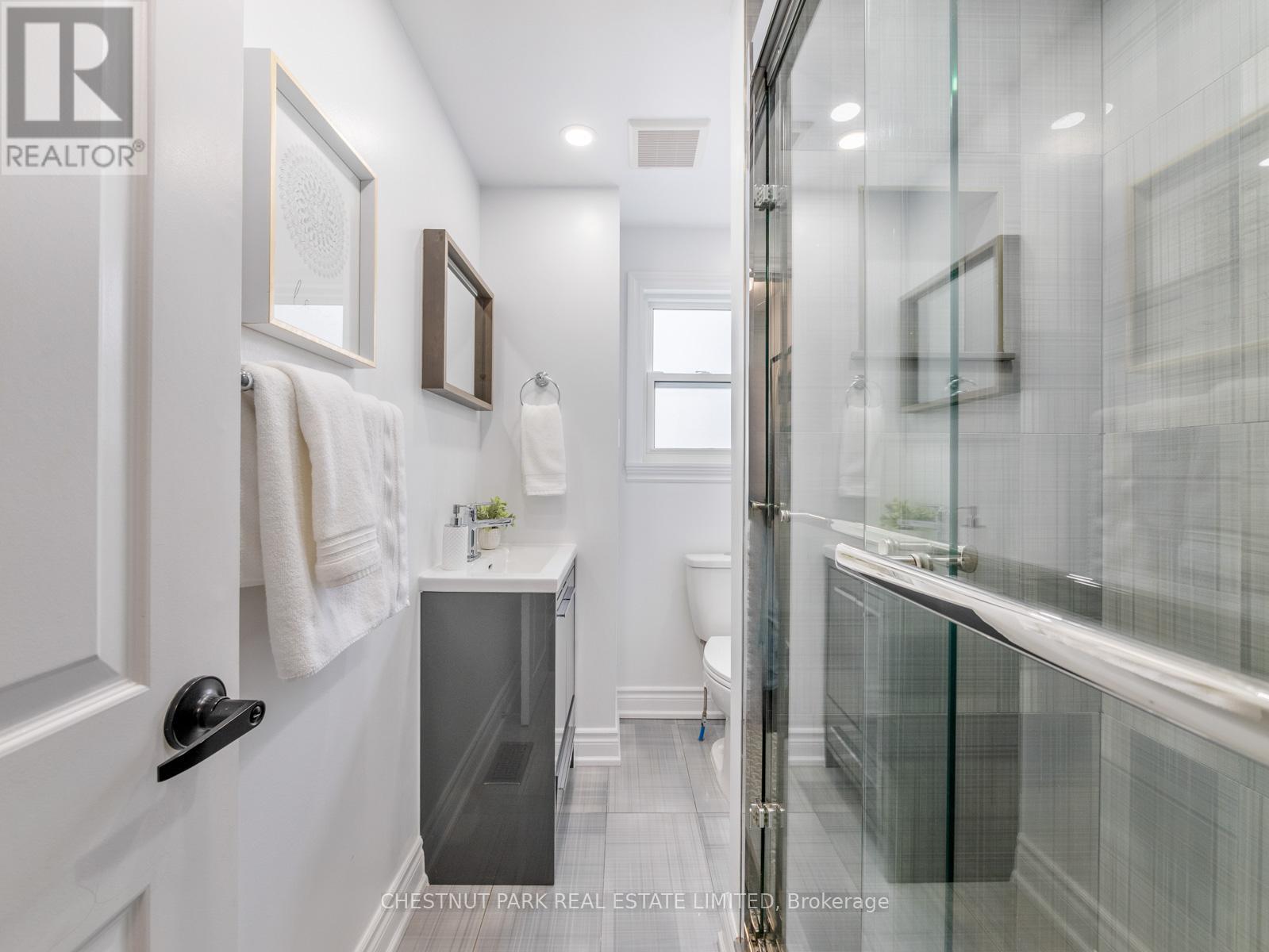 7 Weymouth Avenue, Toronto, Ontario  M4C 1R6 - Photo 25 - E12909856