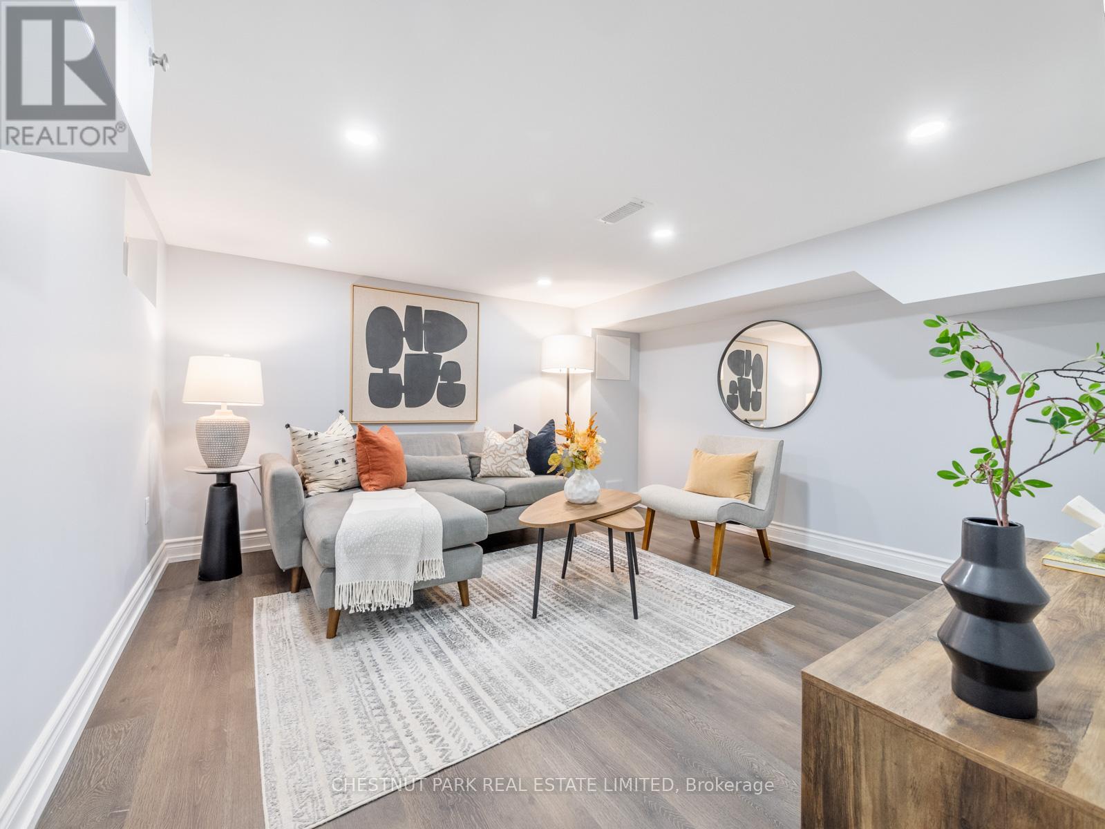 7 Weymouth Avenue, Toronto, Ontario  M4C 1R6 - Photo 26 - E12909856