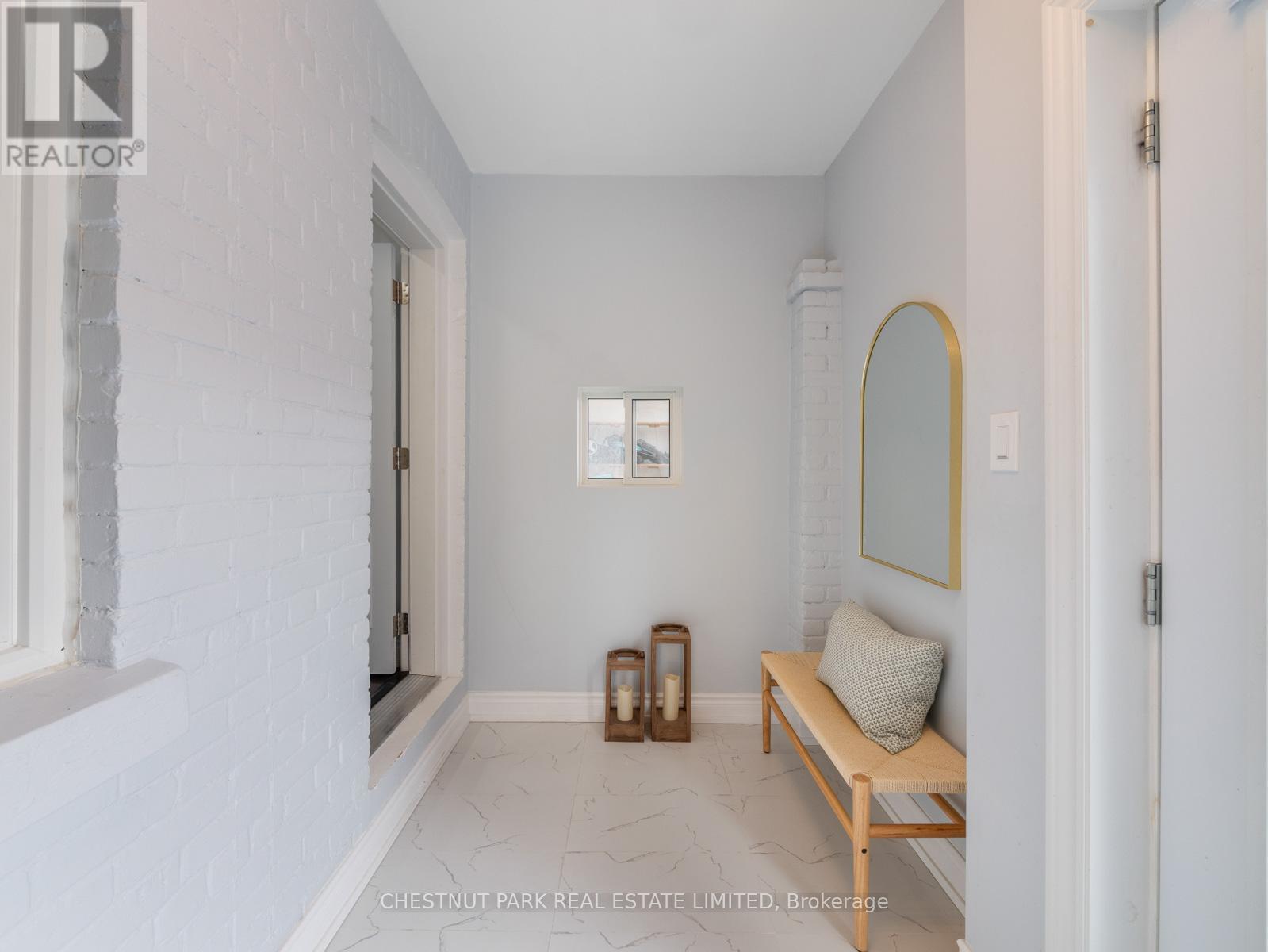 7 Weymouth Avenue, Toronto, Ontario  M4C 1R6 - Photo 3 - E12909856