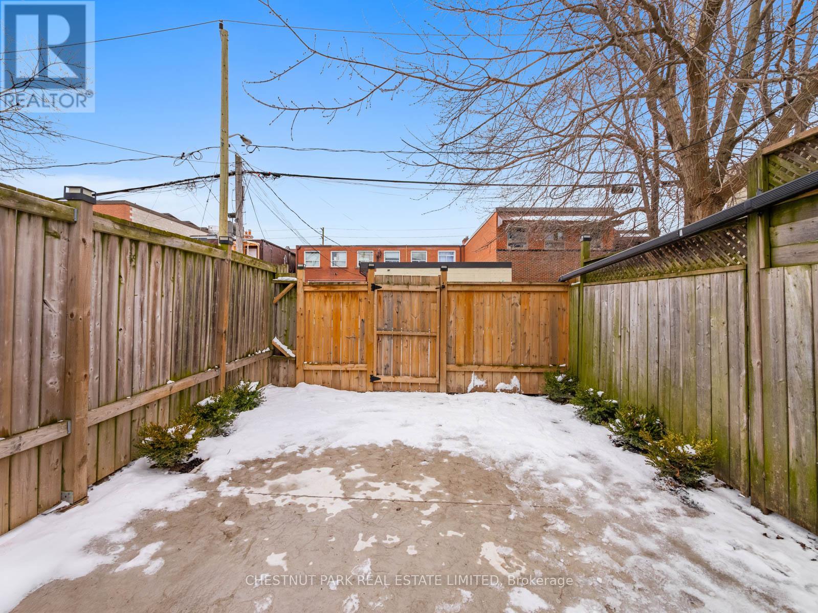7 Weymouth Avenue, Toronto, Ontario  M4C 1R6 - Photo 36 - E12909856