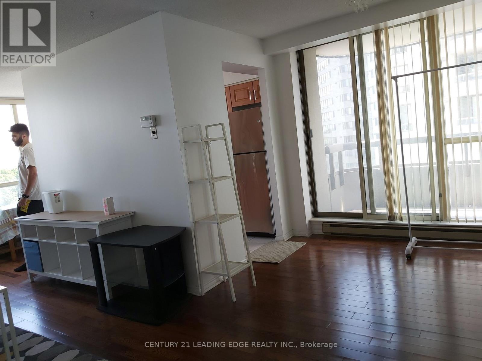 1011 - 160 Alton Towers Circle, Toronto (Milliken), Ontario  M1V 4X8 - Photo 10 - E12909886