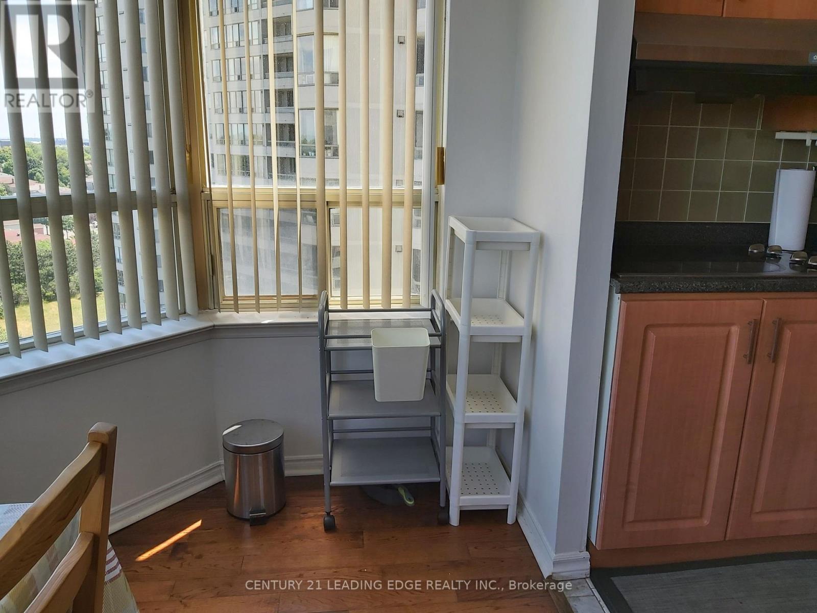 1011 - 160 Alton Towers Circle, Toronto (Milliken), Ontario  M1V 4X8 - Photo 4 - E12909886