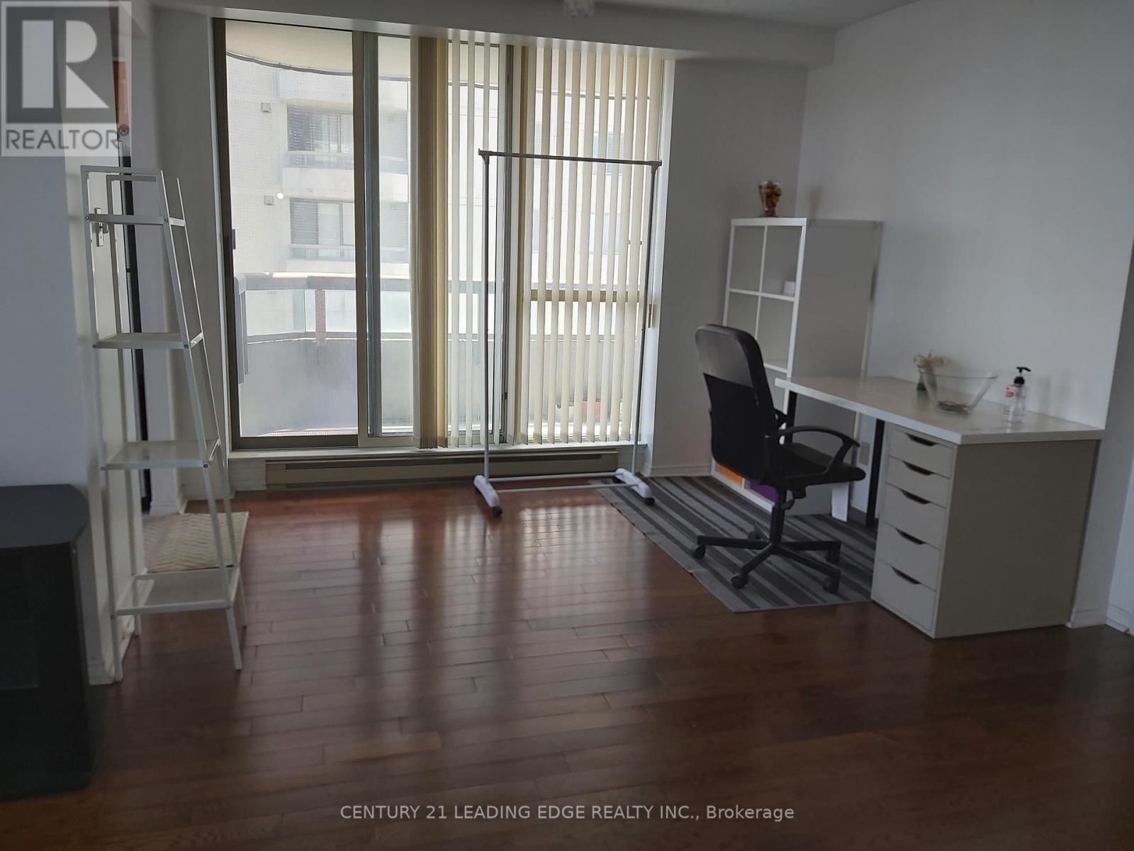 1011 - 160 Alton Towers Circle, Toronto (Milliken), Ontario  M1V 4X8 - Photo 5 - E12909886