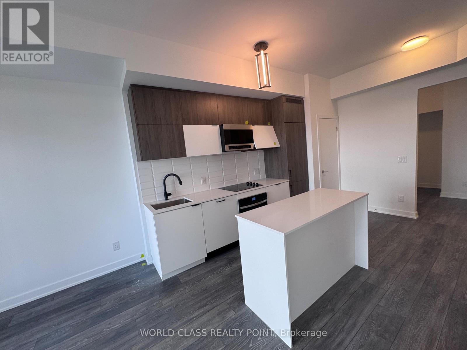 618 - 8888 Yonge Street, Richmond Hill (South Richvale), Ontario  L4C 5V6 - Photo 2 - N12838320