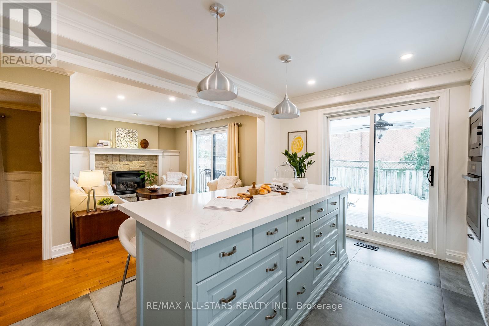 1 Alderwood Street, Whitchurch-Stouffville, Ontario  L4A 5C9 - Photo 14 - N12909668