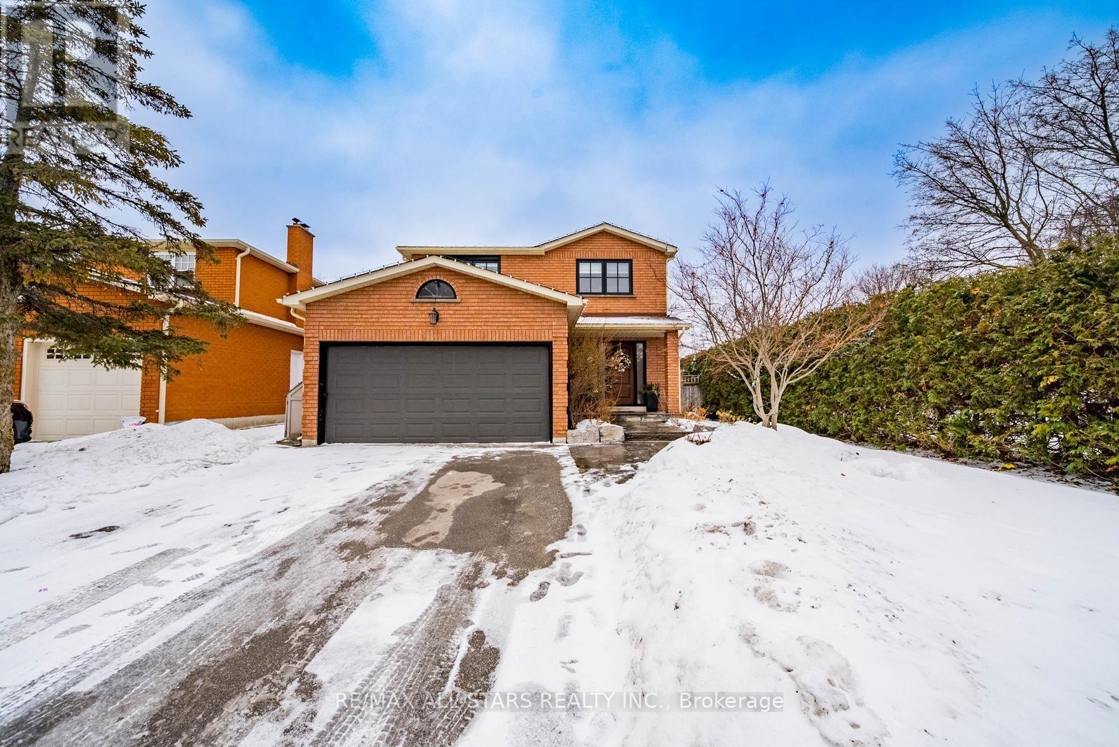 1 Alderwood Street, Whitchurch-Stouffville, Ontario  L4A 5C9 - Photo 3 - N12909668