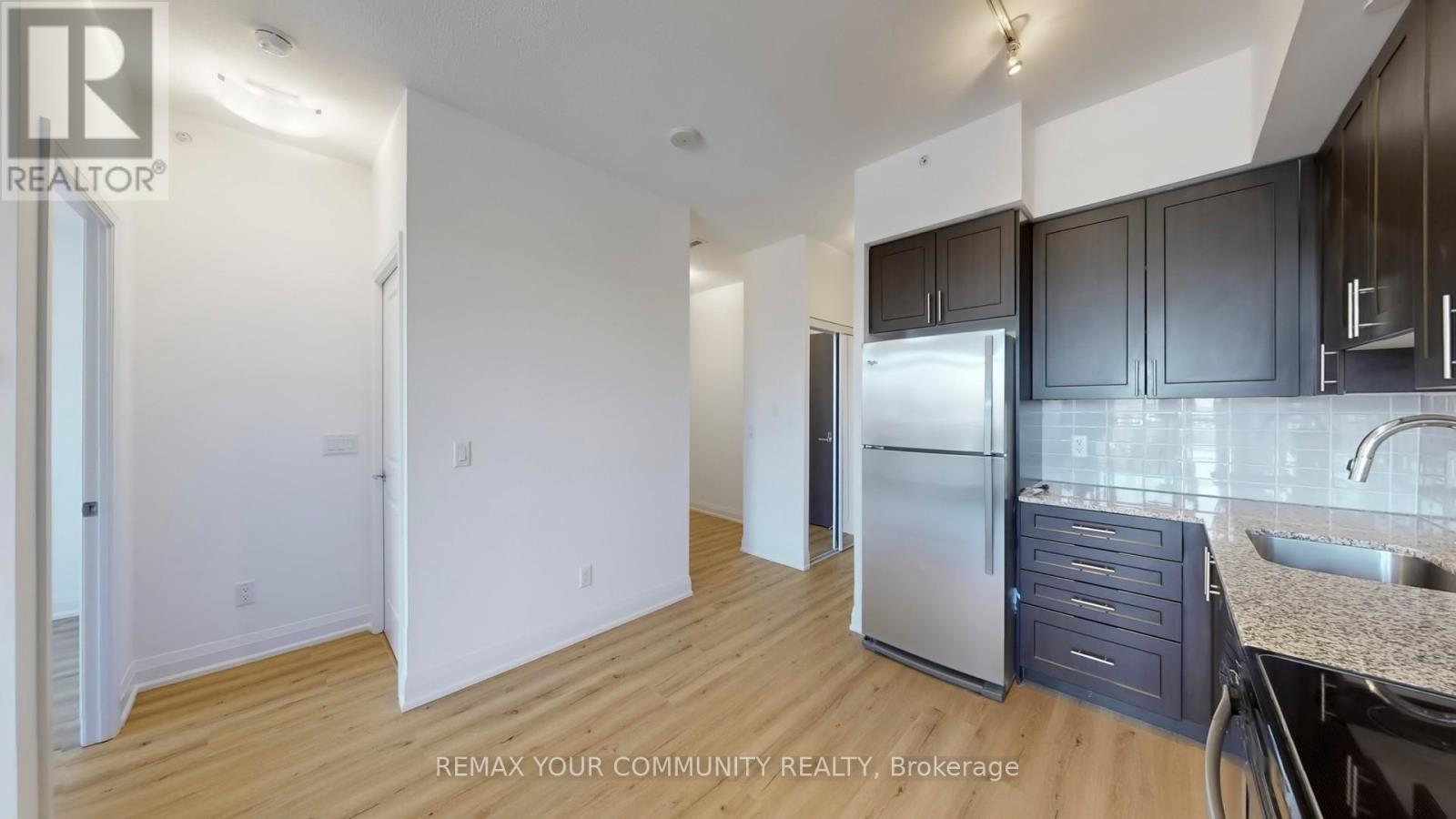 212 - 95 North Park Road, Vaughan, Ontario  L4J 0J1 - Photo 10 - N12909734