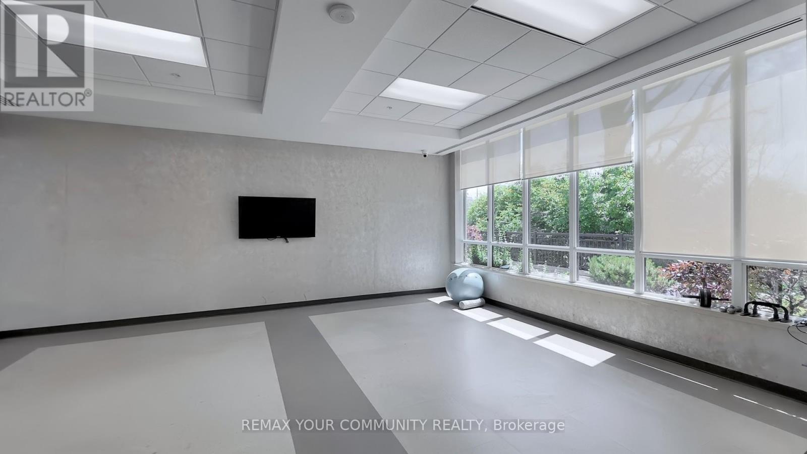 212 - 95 North Park Road, Vaughan, Ontario  L4J 0J1 - Photo 37 - N12909734