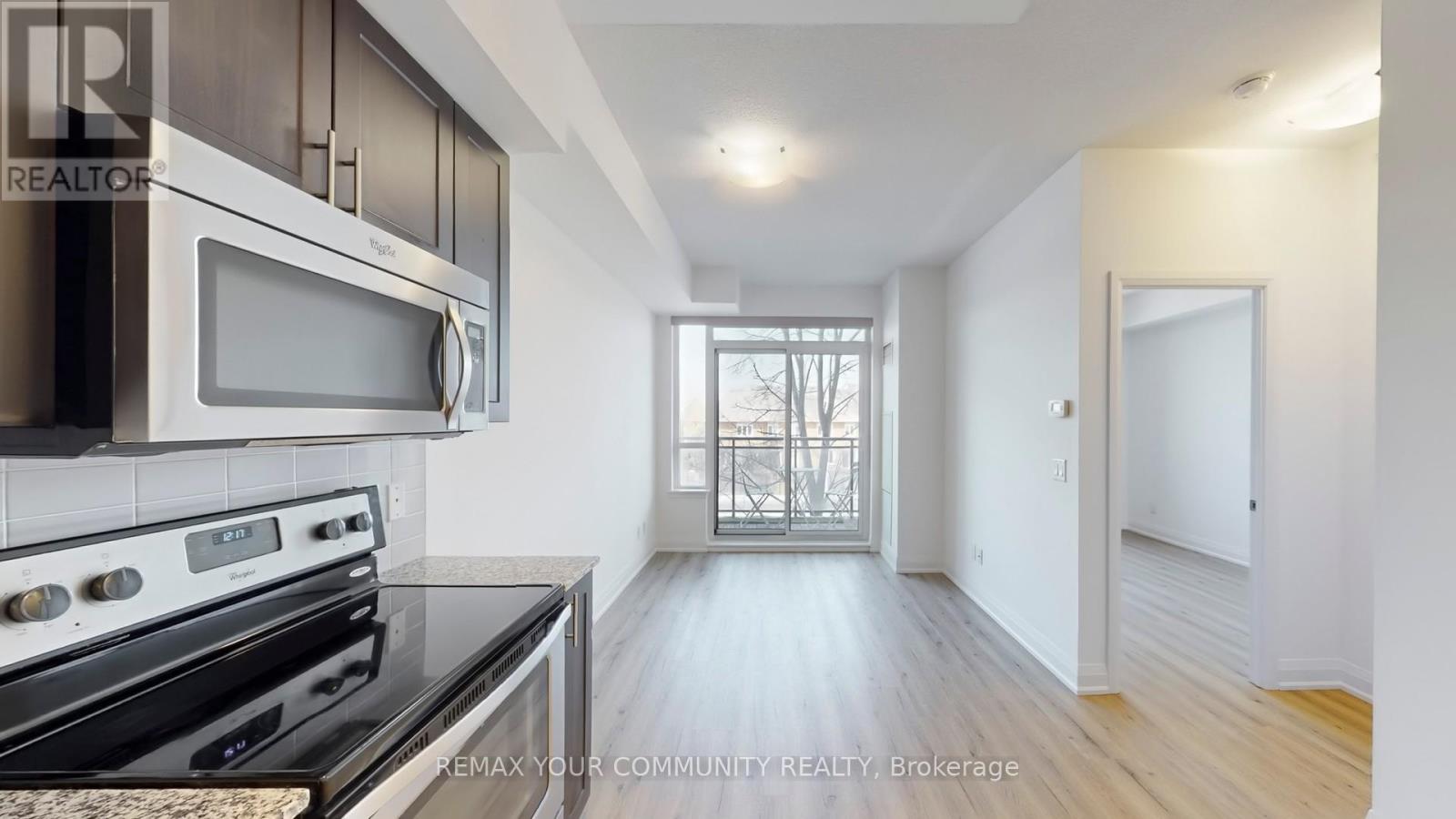 212 - 95 North Park Road, Vaughan, Ontario  L4J 0J1 - Photo 6 - N12909734