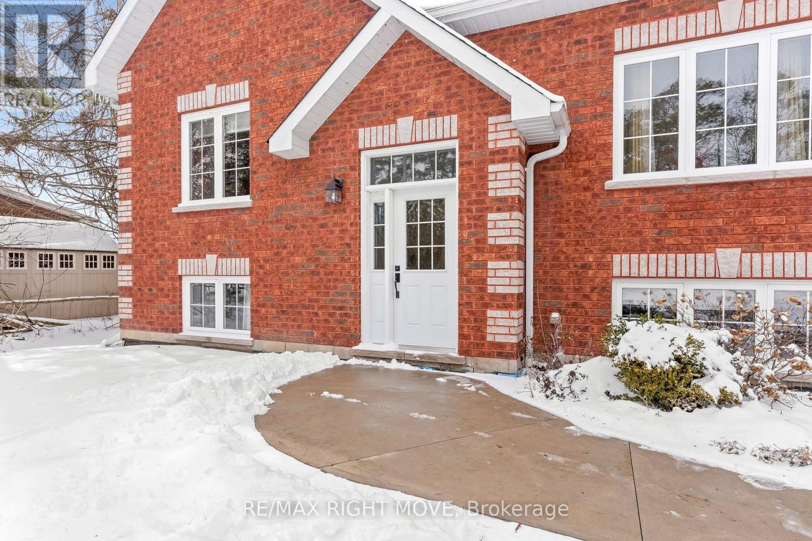 104 Ethel Park Road, Brock, Ontario  L0K 1A0 - Photo 5 - N12909742