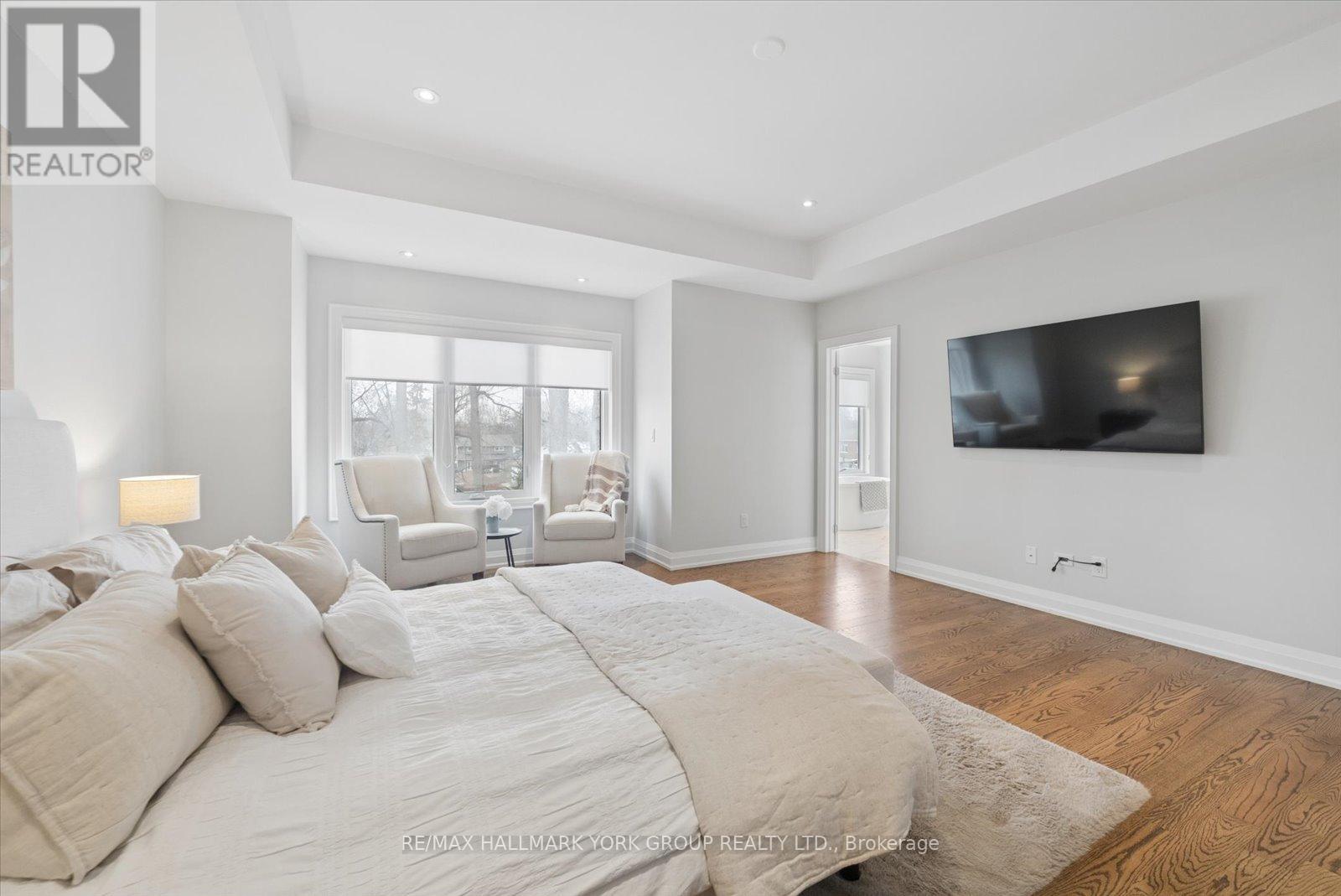 220 Pine Beach Drive, Georgina, Ontario  L4P 2V5 - Photo 20 - N12909798