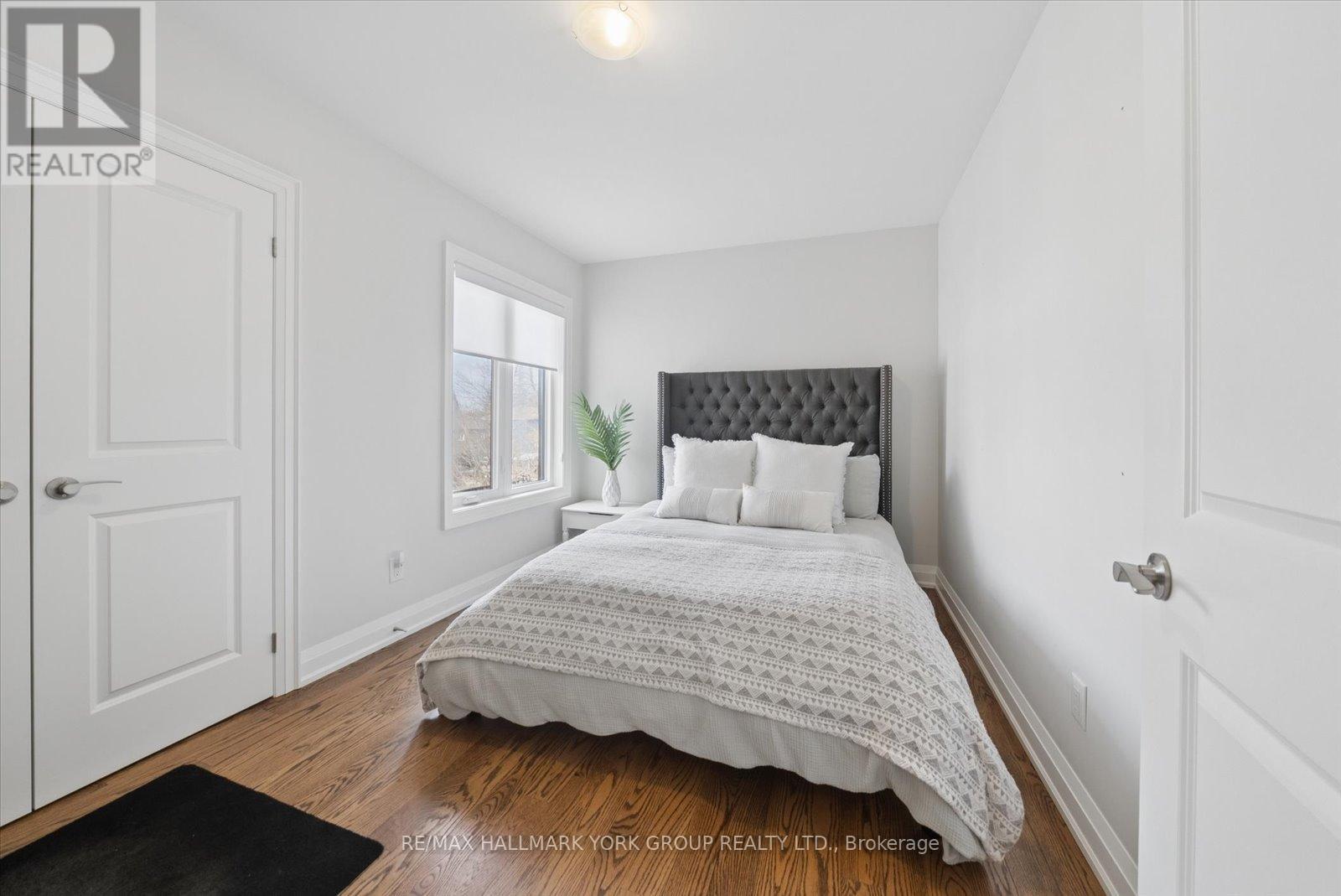 220 Pine Beach Drive, Georgina, Ontario  L4P 2V5 - Photo 31 - N12909798