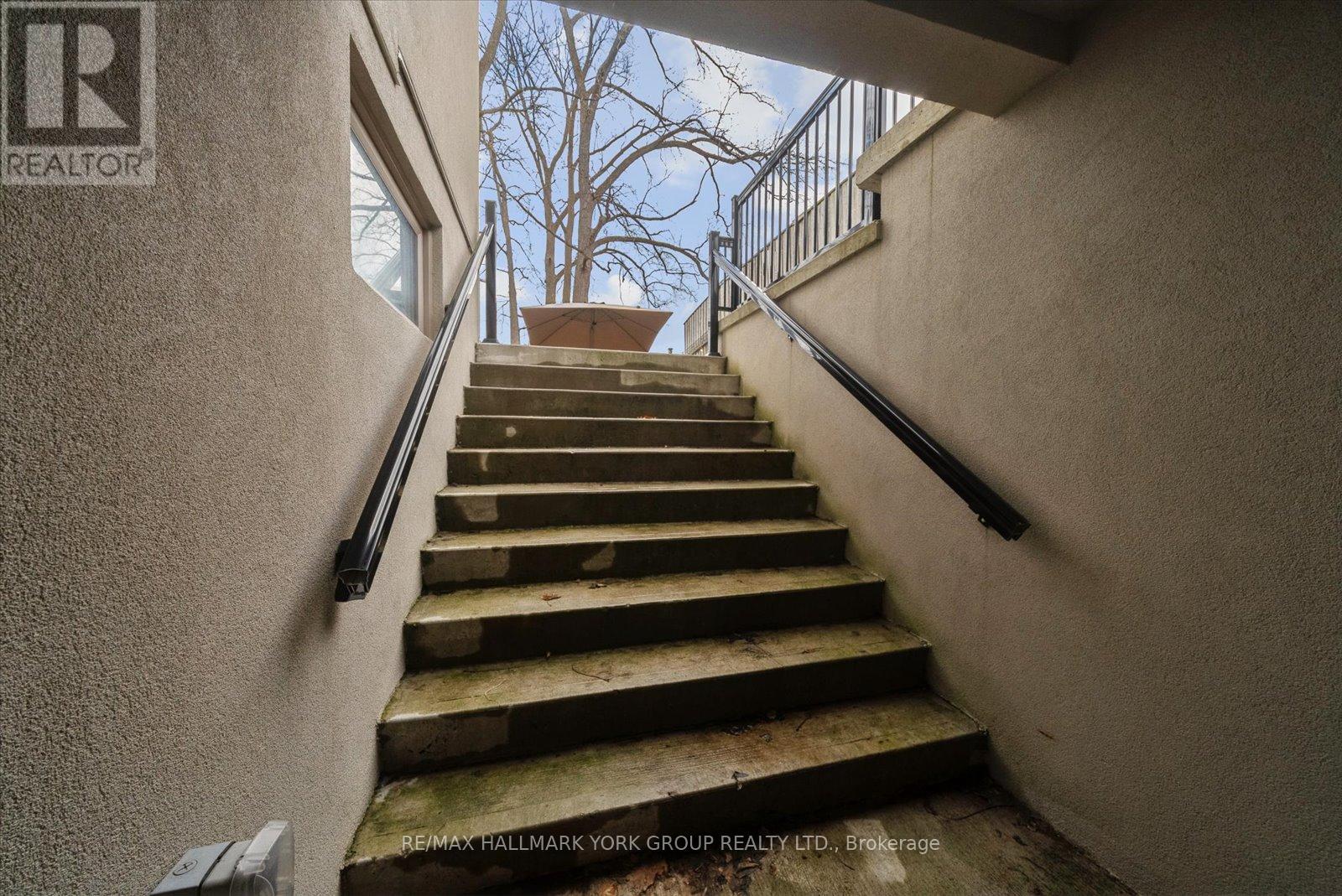 220 Pine Beach Drive, Georgina, Ontario  L4P 2V5 - Photo 37 - N12909798