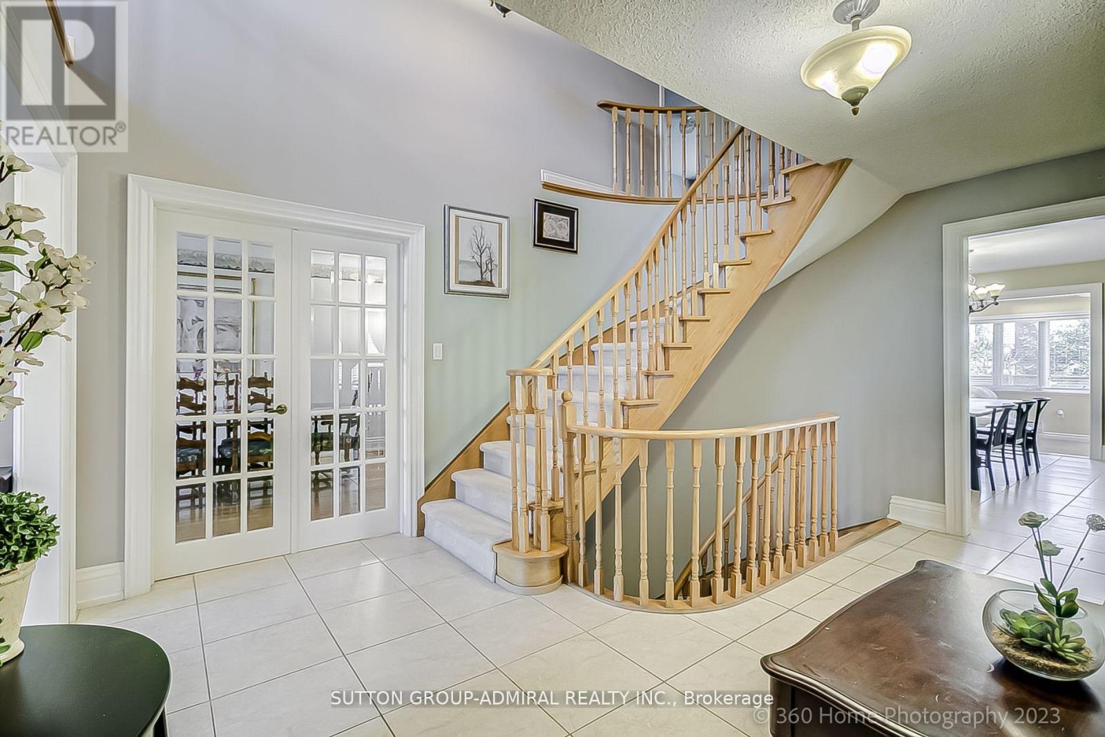 193 Wigwoss Drive, Vaughan, Ontario L4L 4A7 - Photo 4 - N12909806