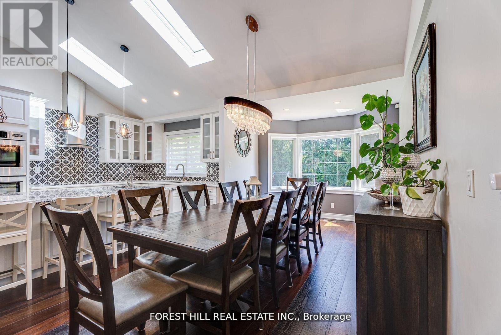 5837 Yonge Street, Innisfil (Churchill), Ontario  L0L 1K0 - Photo 6 - N12909904