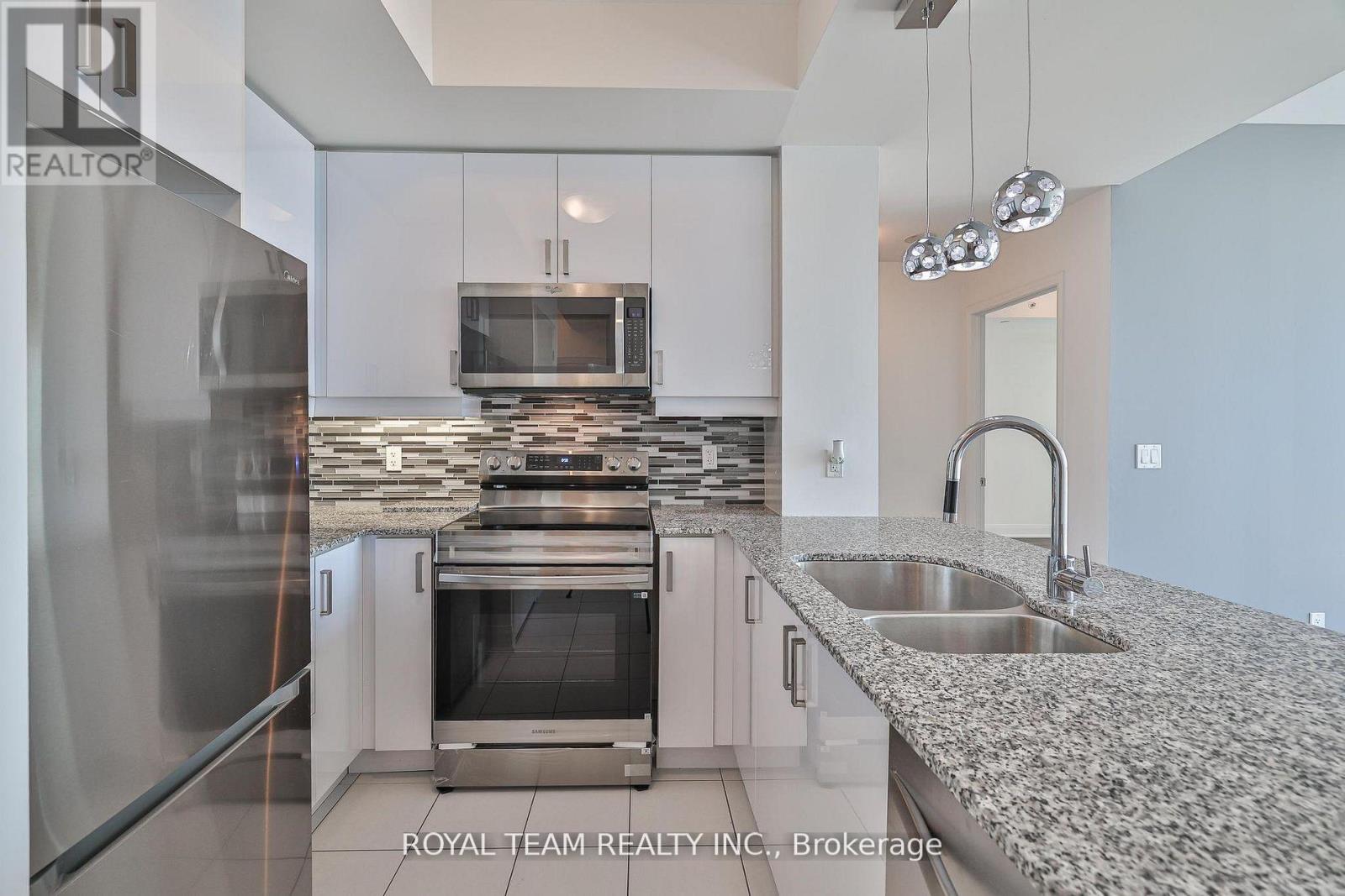 3405 - 2900 Highway 7, Vaughan, Ontario L4K 0G3 - Photo 10 - N12909924