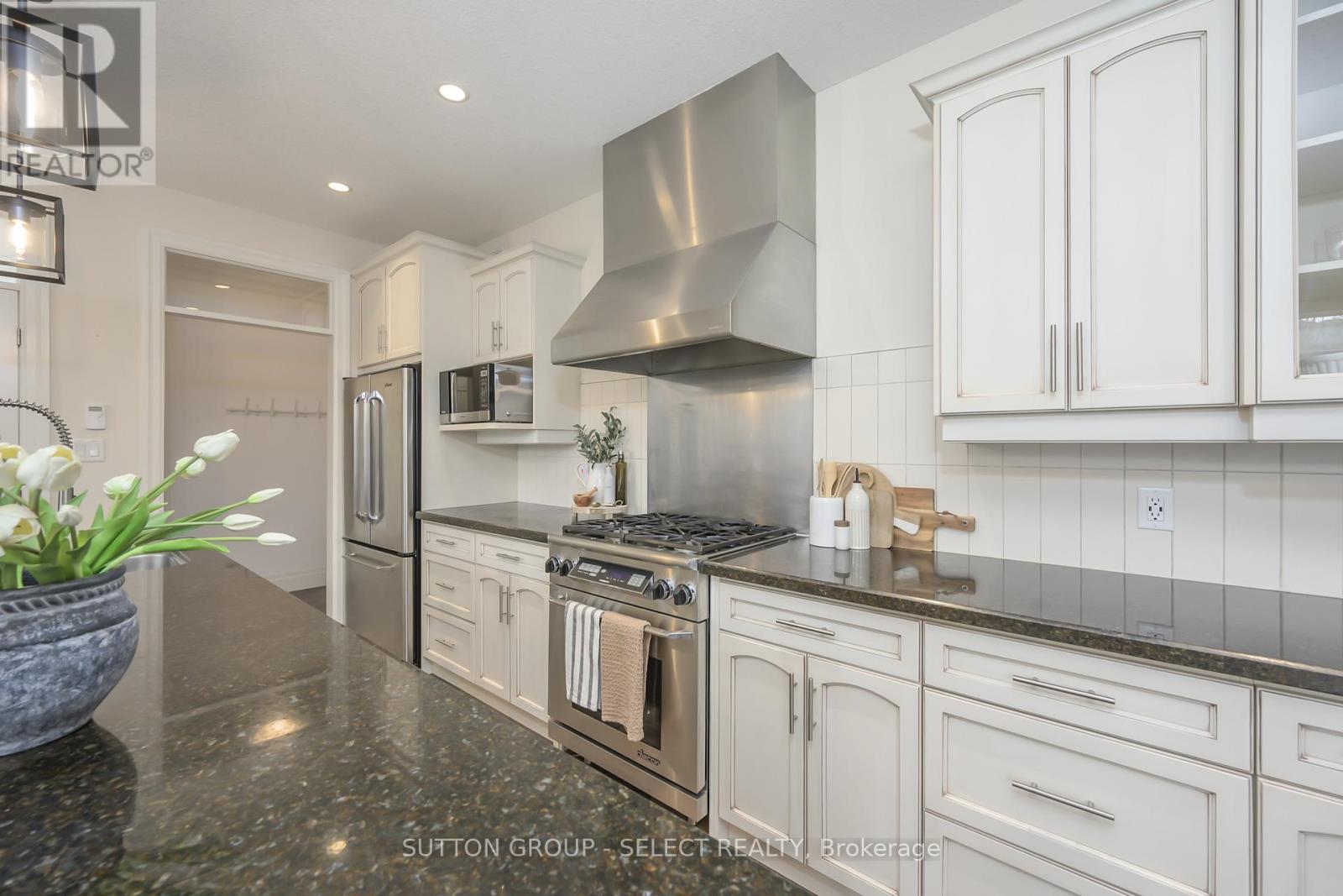 1615 Wickerson Gate, London South, Ontario  N6K 0C3 - Photo 16 - X12906806