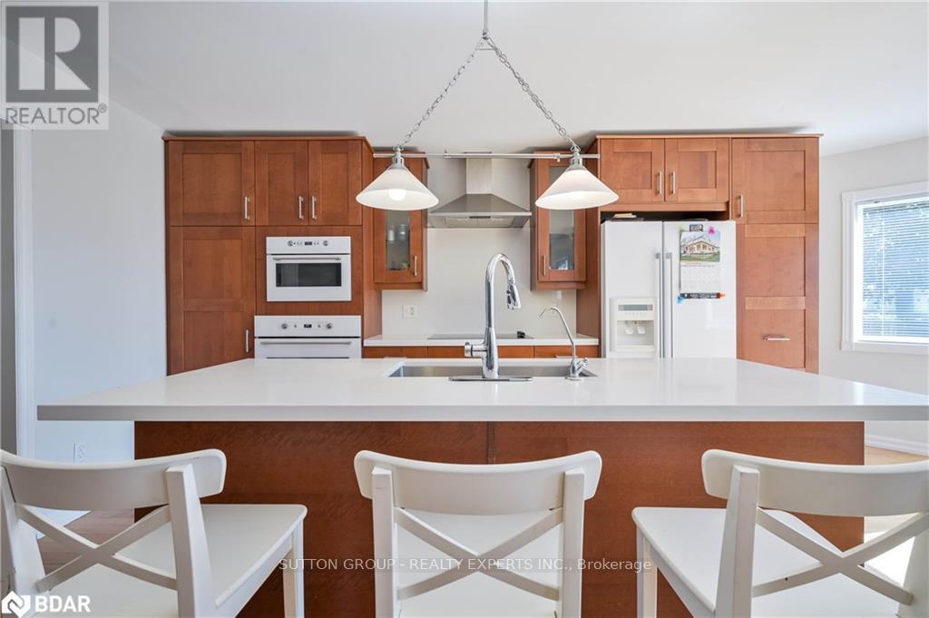 12 Langevin Drive, Wasaga Beach, Ontario  L9Z 1C6 - Photo 10 - S12909790