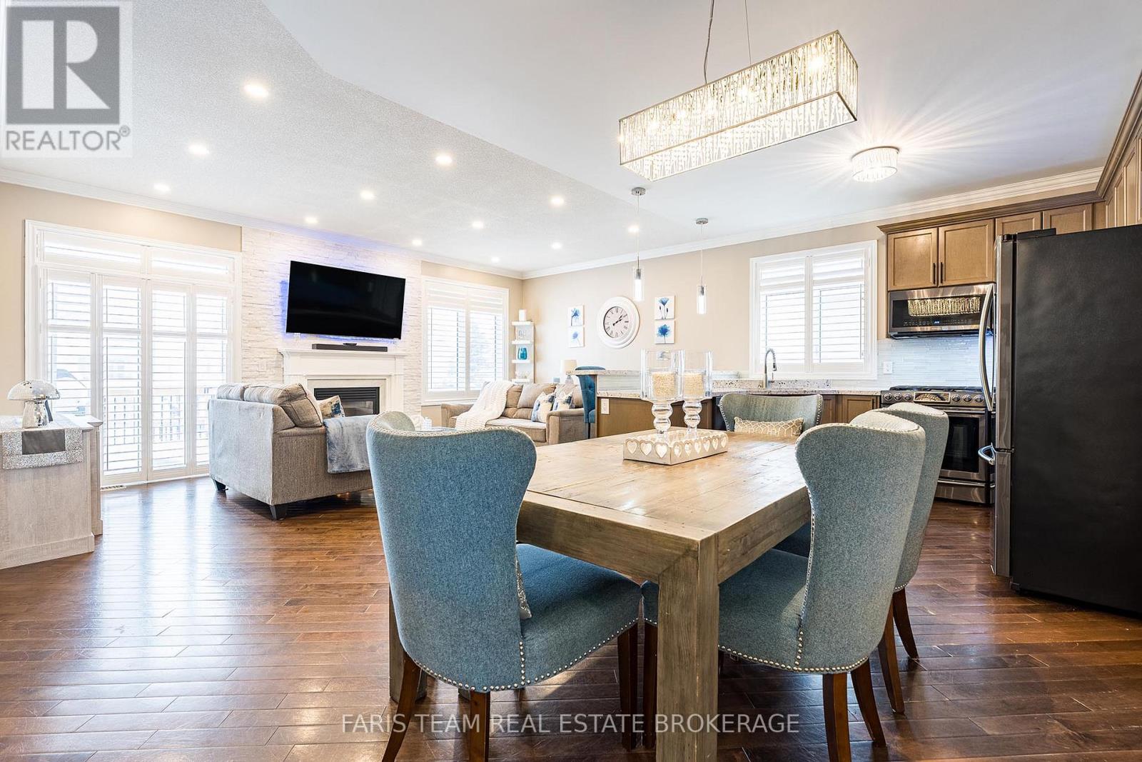 9 BROADPOINT STREET, Wasaga Beach, Ontario