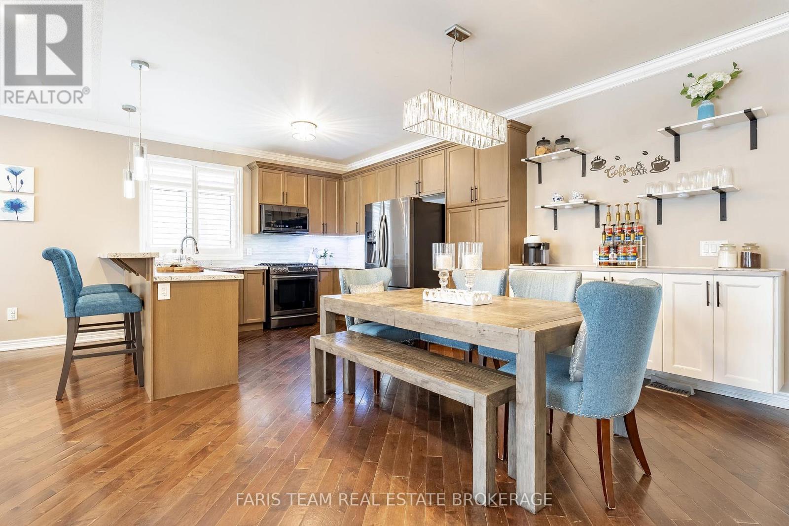 9 Broadpoint Street, Wasaga Beach, Ontario  L9Z 3B8 - Photo 13 - S12909848