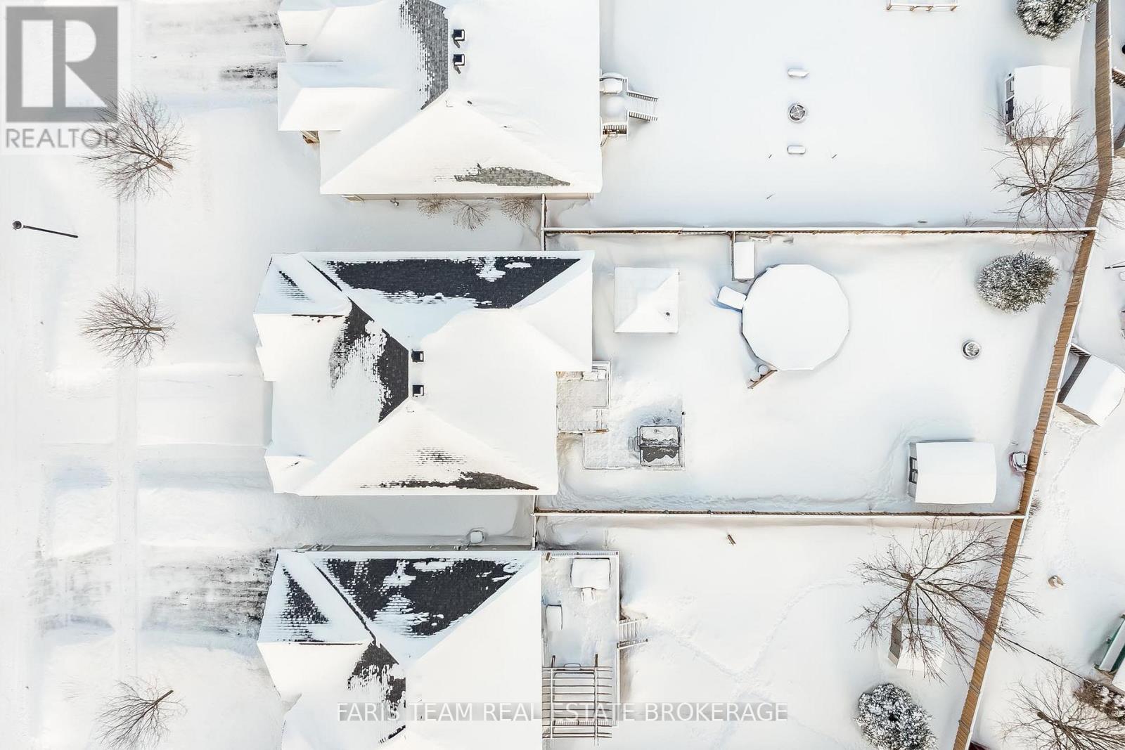 9 Broadpoint Street, Wasaga Beach, Ontario  L9Z 3B8 - Photo 38 - S12909848